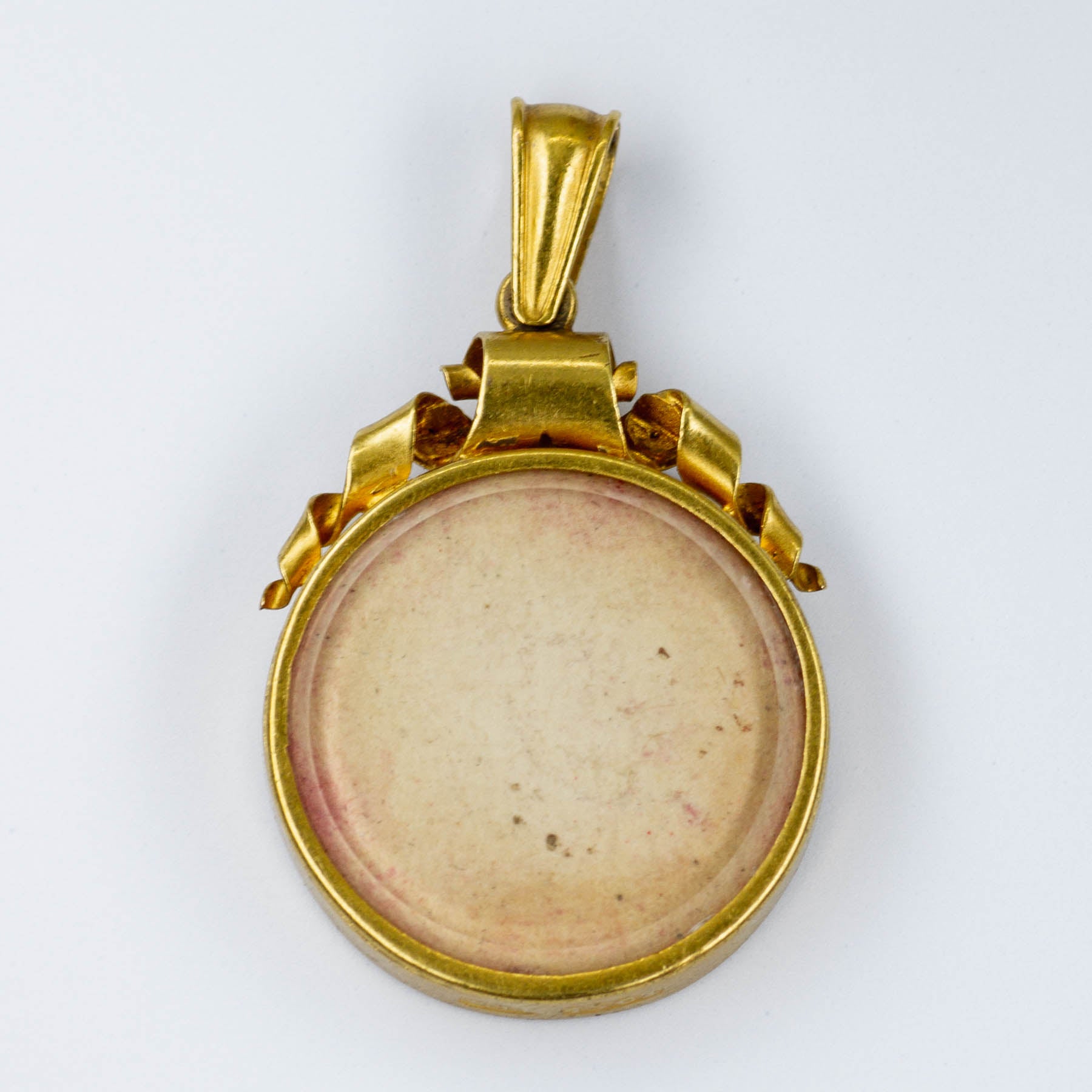Vintage 15k Hallmarked Yellow Gold and Seed Pearl Photo Locket |