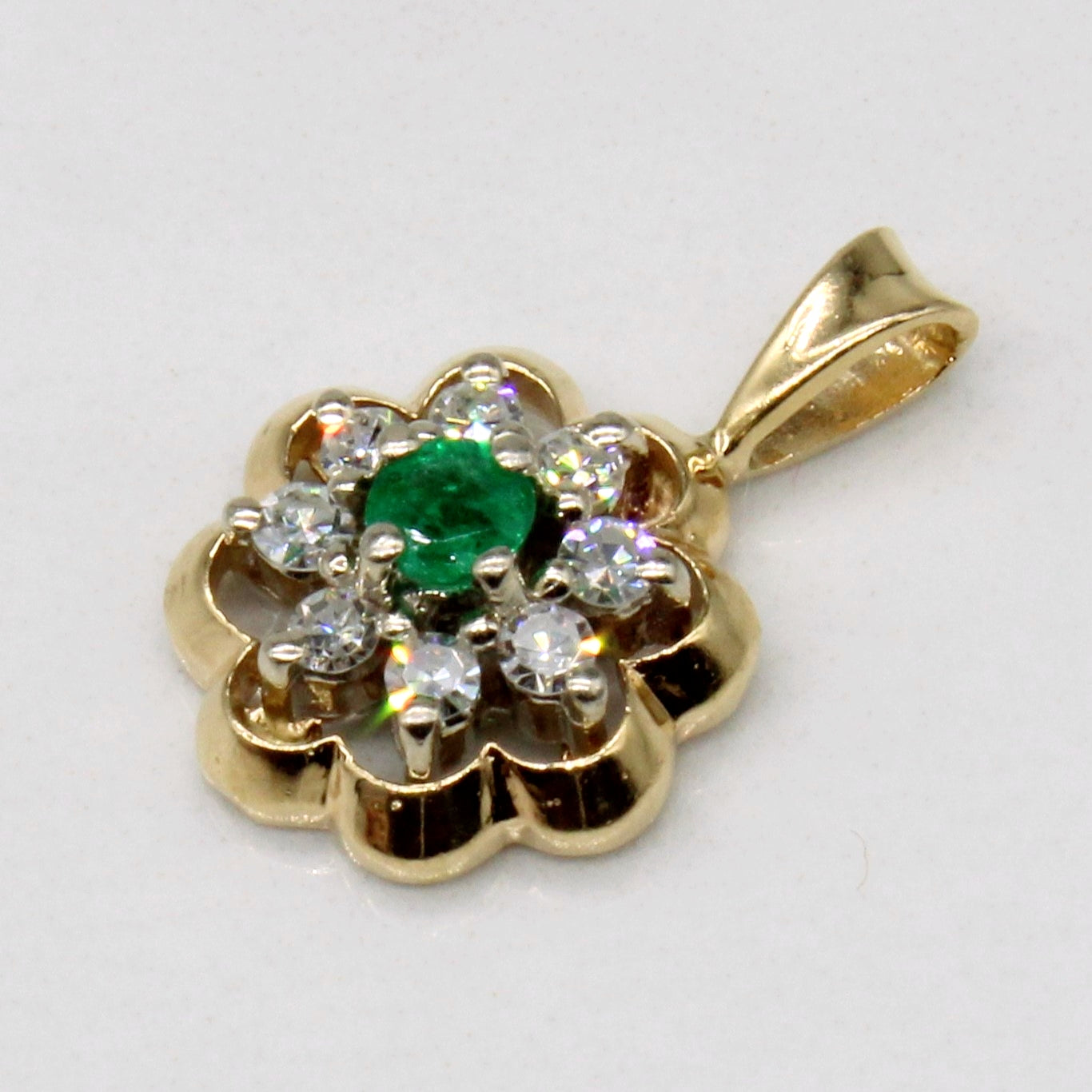 Diamond & Emerald Pendant | 0.16ctw, 0.10ct | – 100 Ways