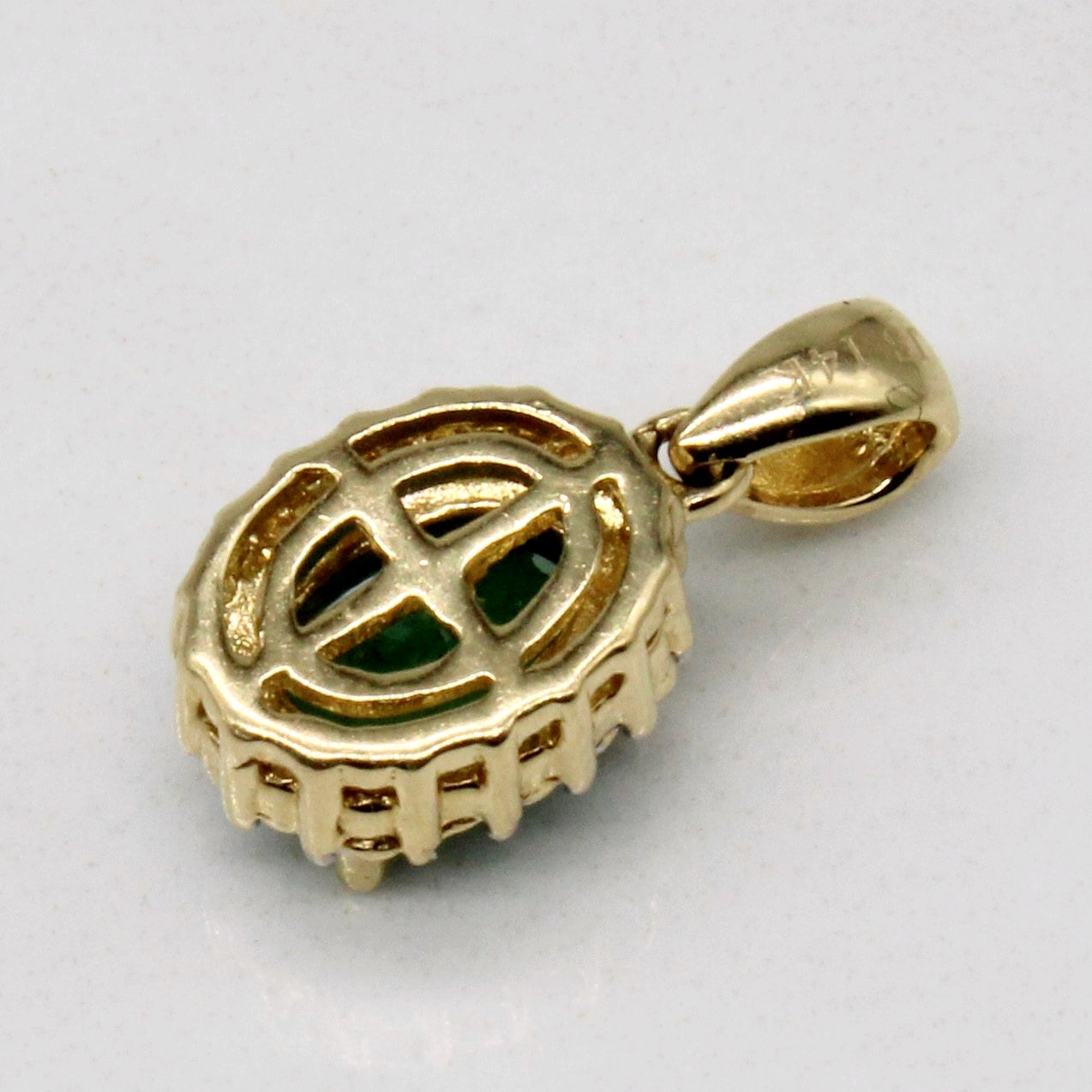 Pendentif émeraude | 0,60 ct |