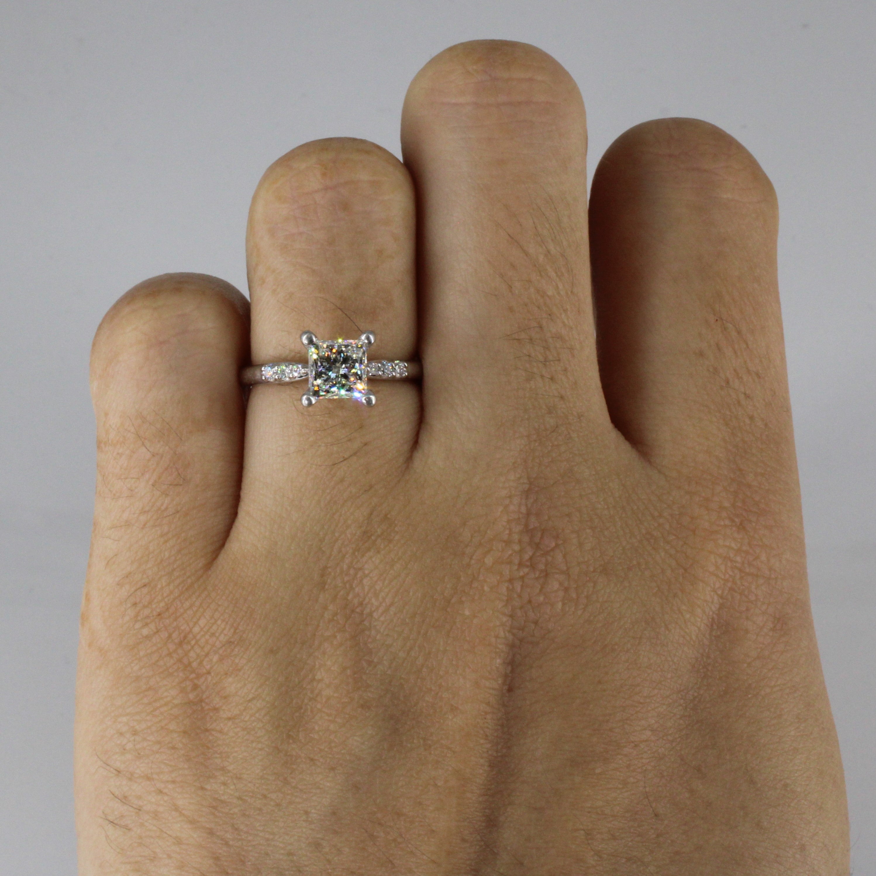 Bague de fiançailles en diamant taille princesse certifiée GIA avec diamants d'accentuation | 1,07 ct | Taille 4,5 | 