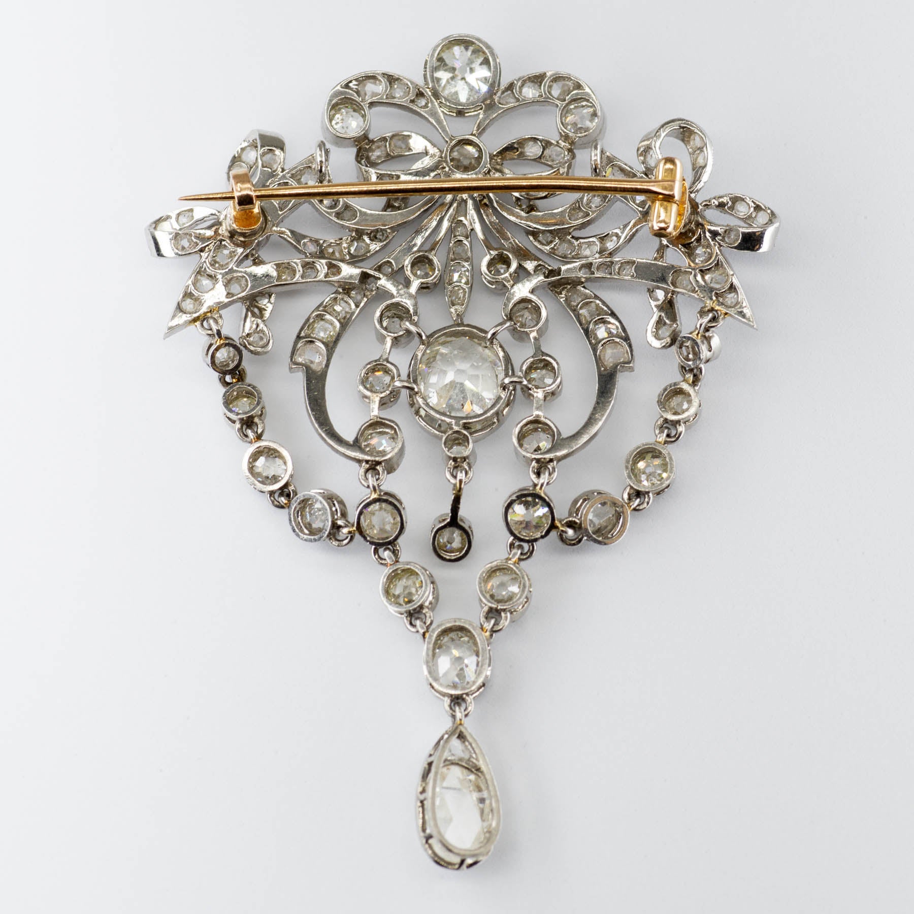 Edwardian Diamond Hanging Bow Brooch | 7.90ctw |