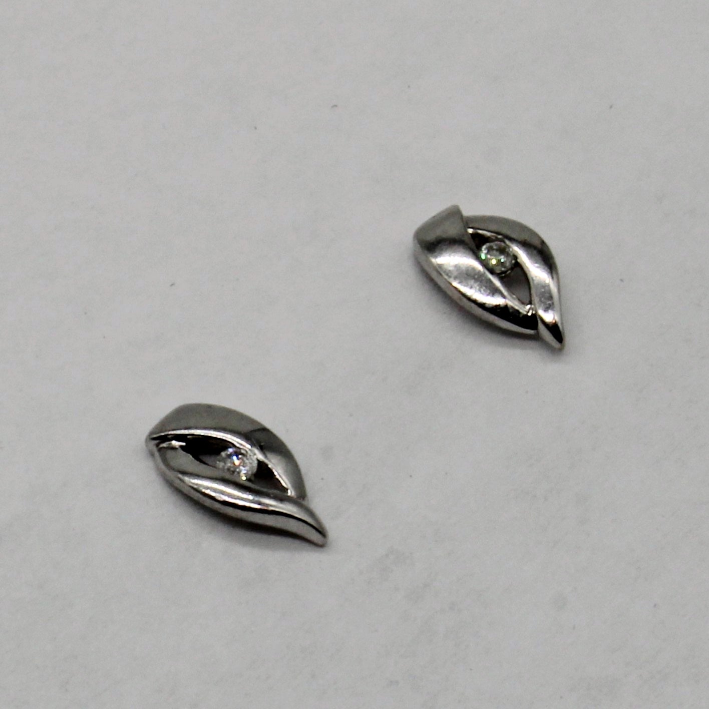 Diamond Stud Earrings | 0.03ctw |