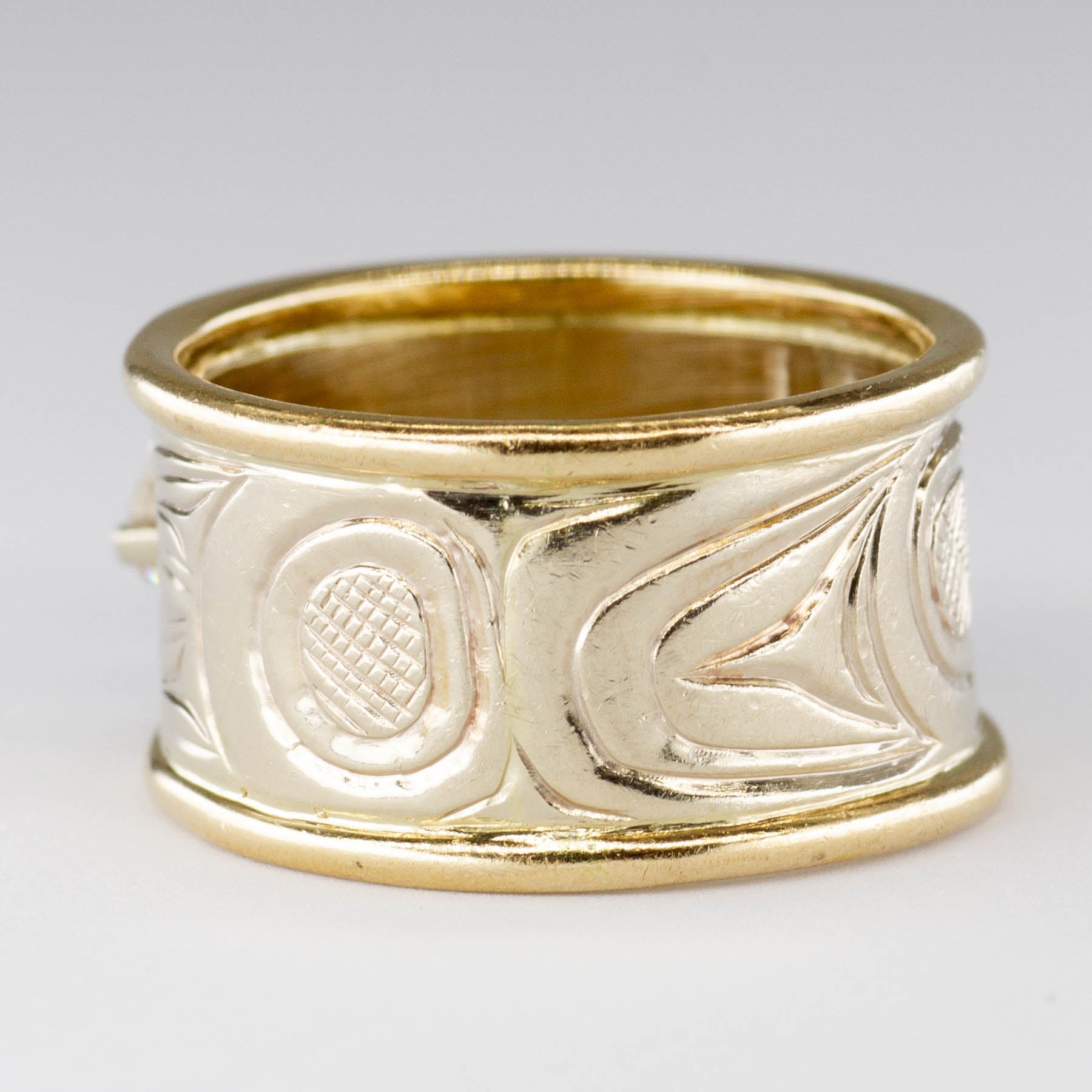 Solitaire Diamond Indigenous Art Gold Band | 0.15ct | SZ 6.5 |