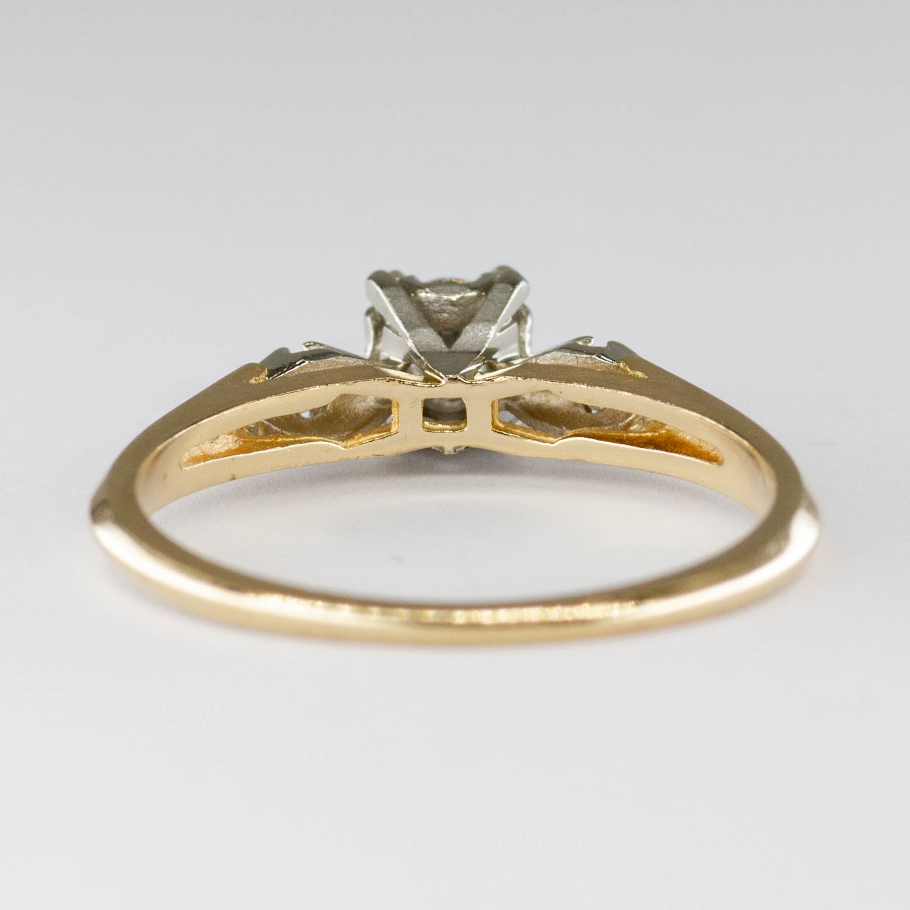 High Set Three Stone Diamond Ring | 0.26ctw | SZ 7.25 |