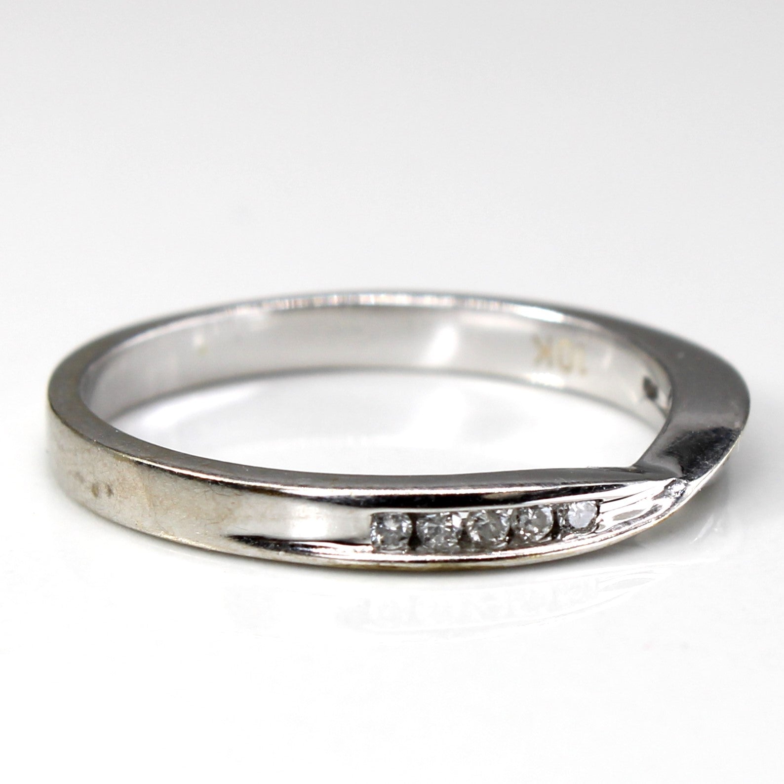 Channel Set Diamond Band | 0.10ctw | SZ 7 |