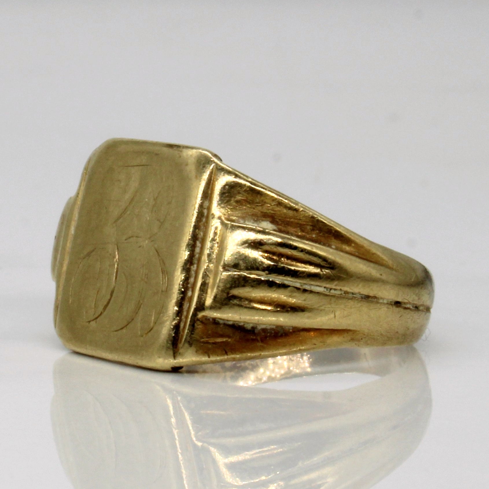 10k Yellow Gold Signet Ring | SZ 9.5 |