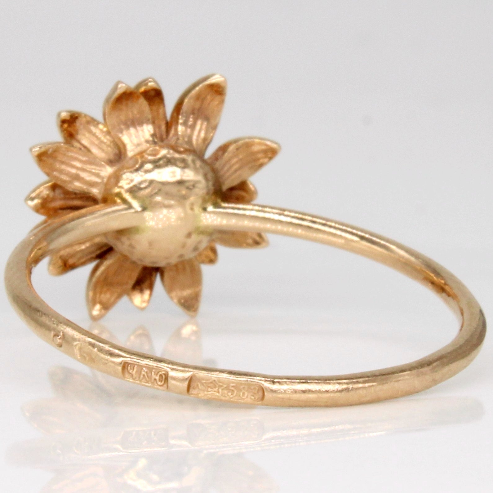 14k Yellow Gold Enamel Flower Ring | SZ 9.5 |