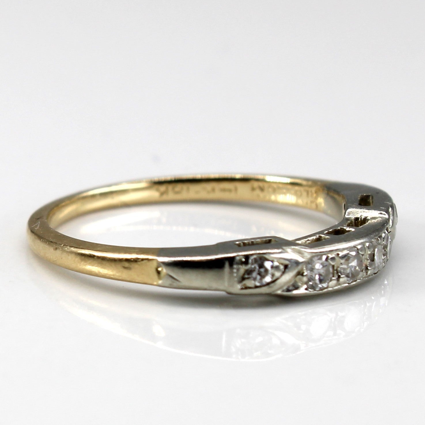 Two Tone Gold Diamond Vintage Ring | 0.10ctw | SZ 5 |