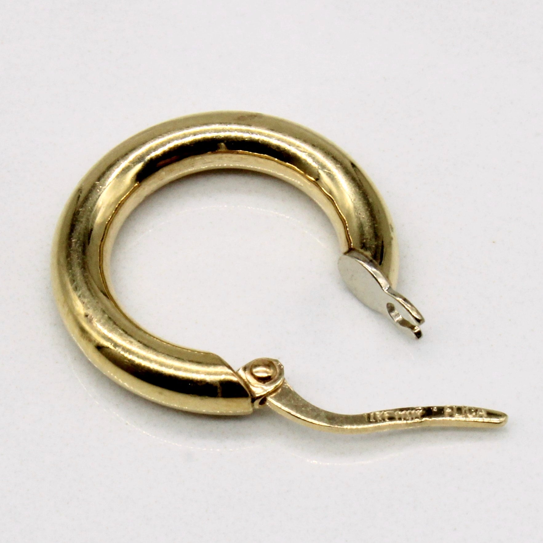 Boucles d'oreilles créoles en or jaune 14 carats