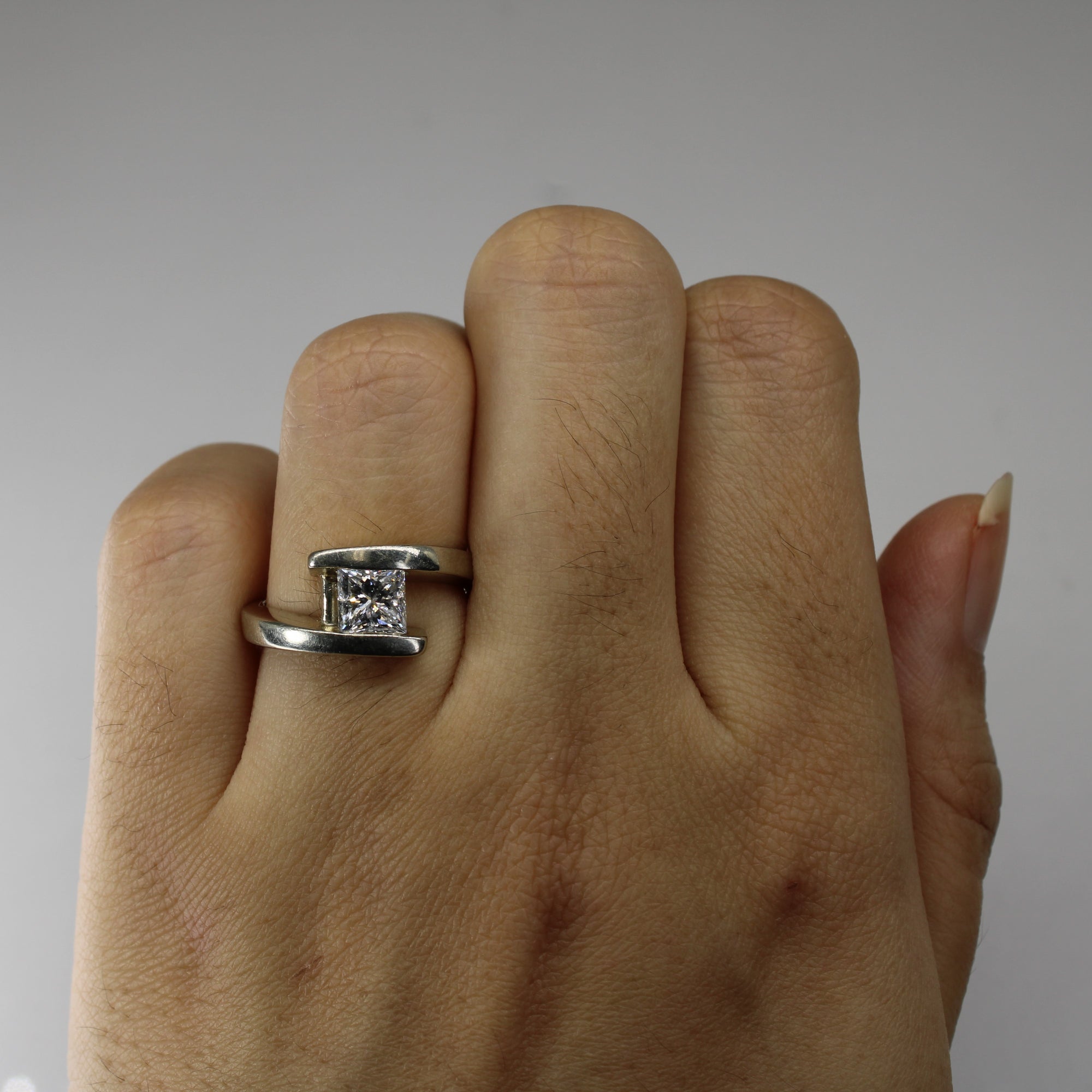 Bypass Solitaire Princess Cut Diamond 18k Ring | 1.00ct VS2 G/H | SZ 5.75 |