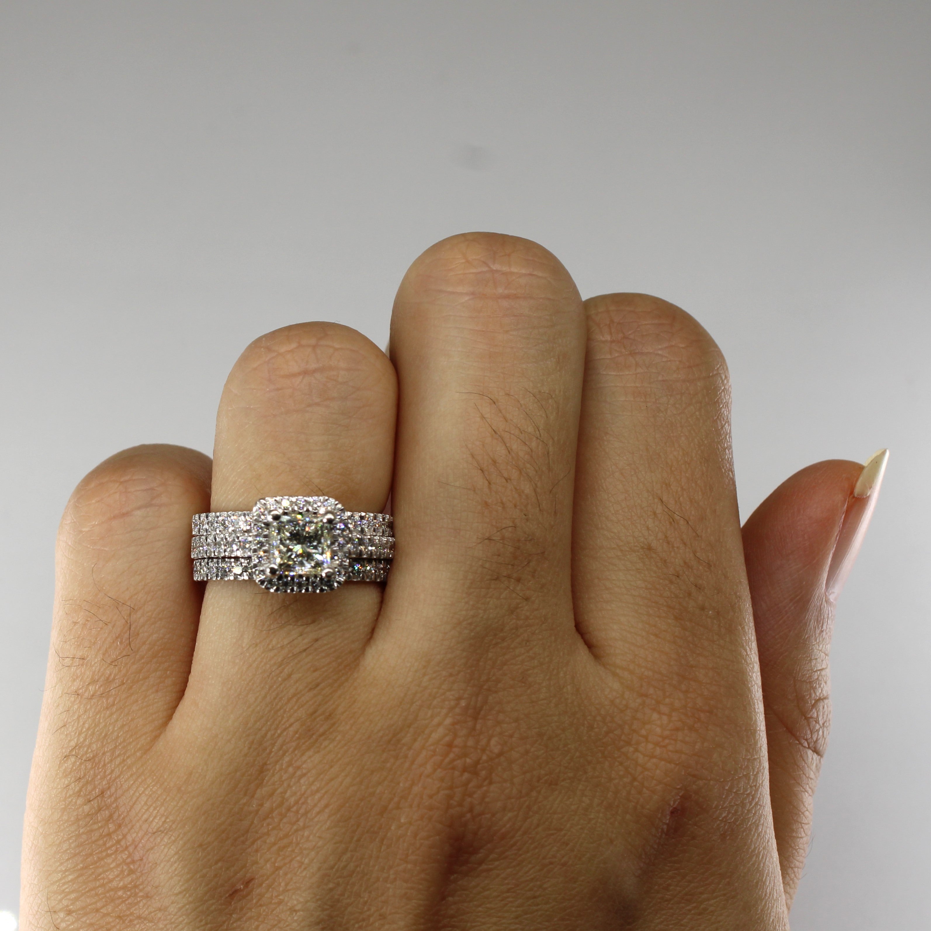 Bague de fiançailles en or 14 carats sertie d'un diamant princesse style halo | 1,91 ct VS2 K | Taille 5,75 | 