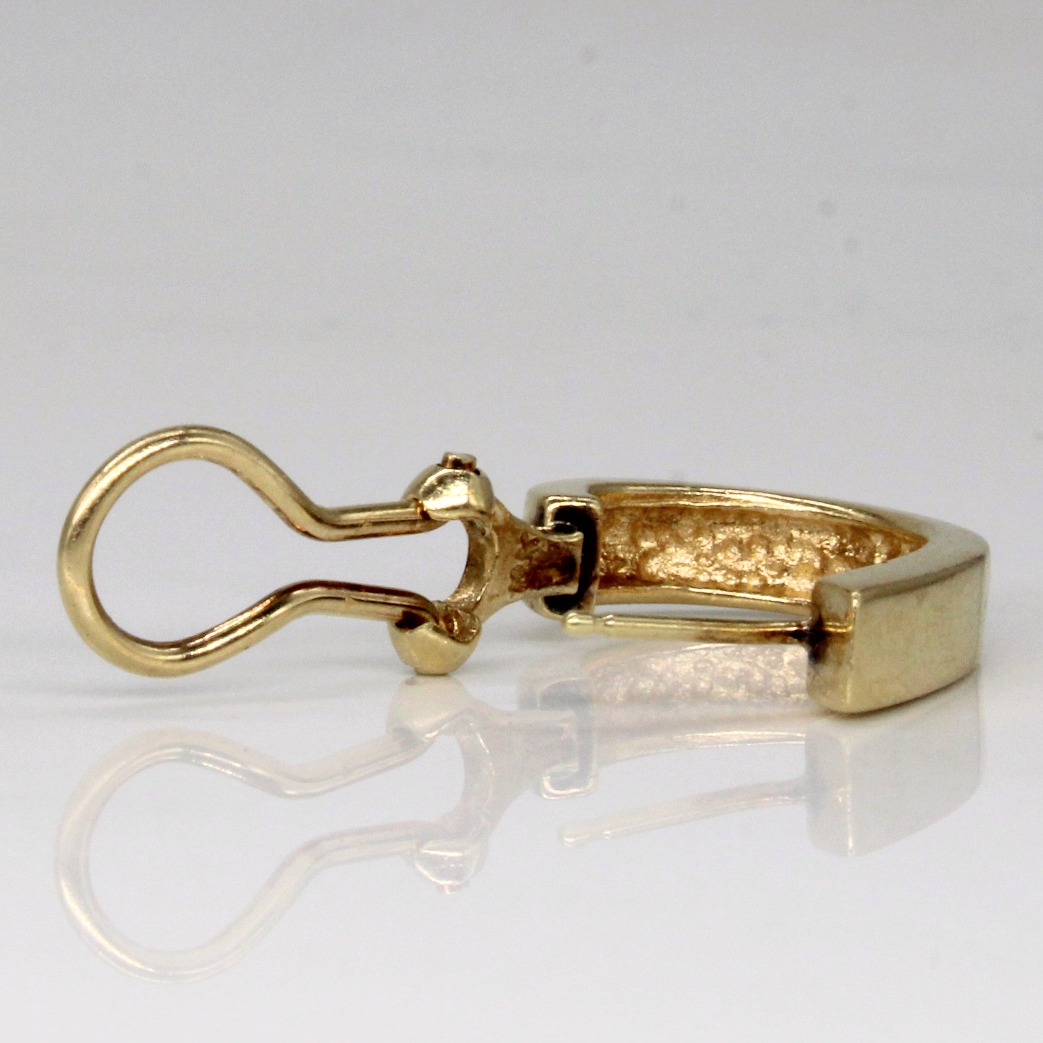 Boucles d'oreilles créoles en or jaune 10 carats 