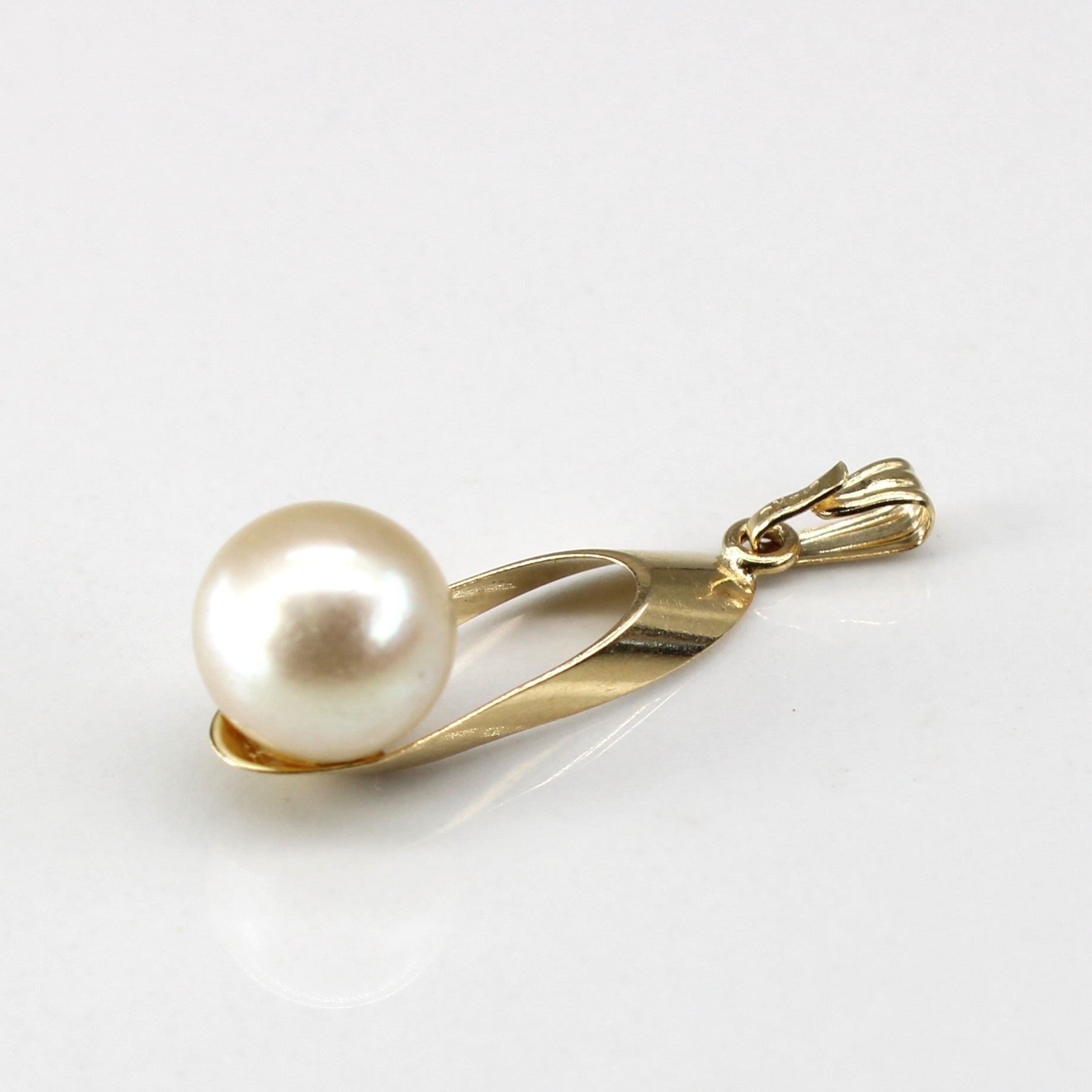Pearl Gold Pendant