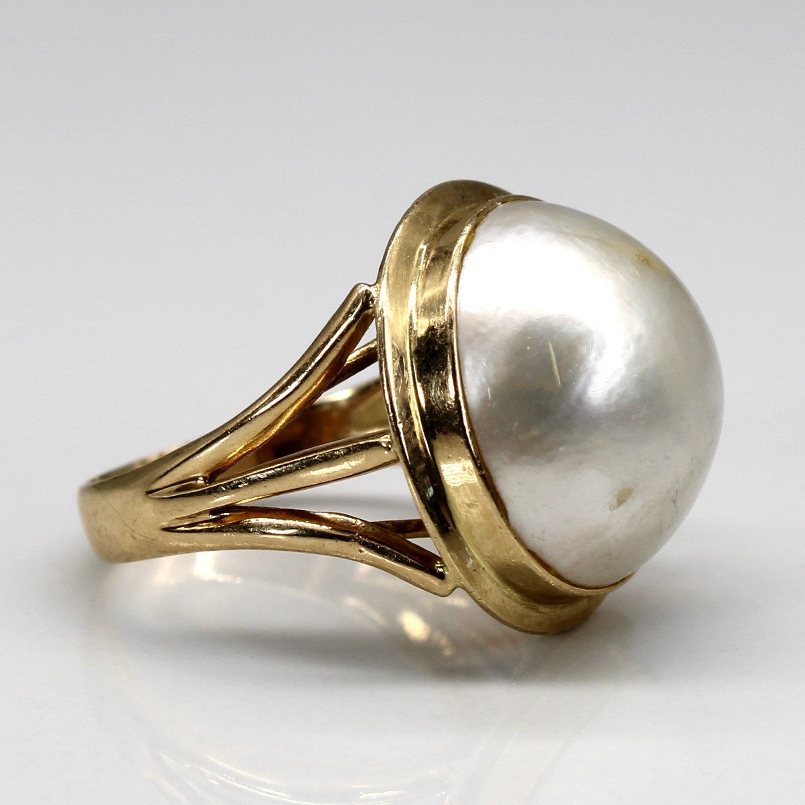 Bezel Set Mabe Pearl Ring | SZ 7 |