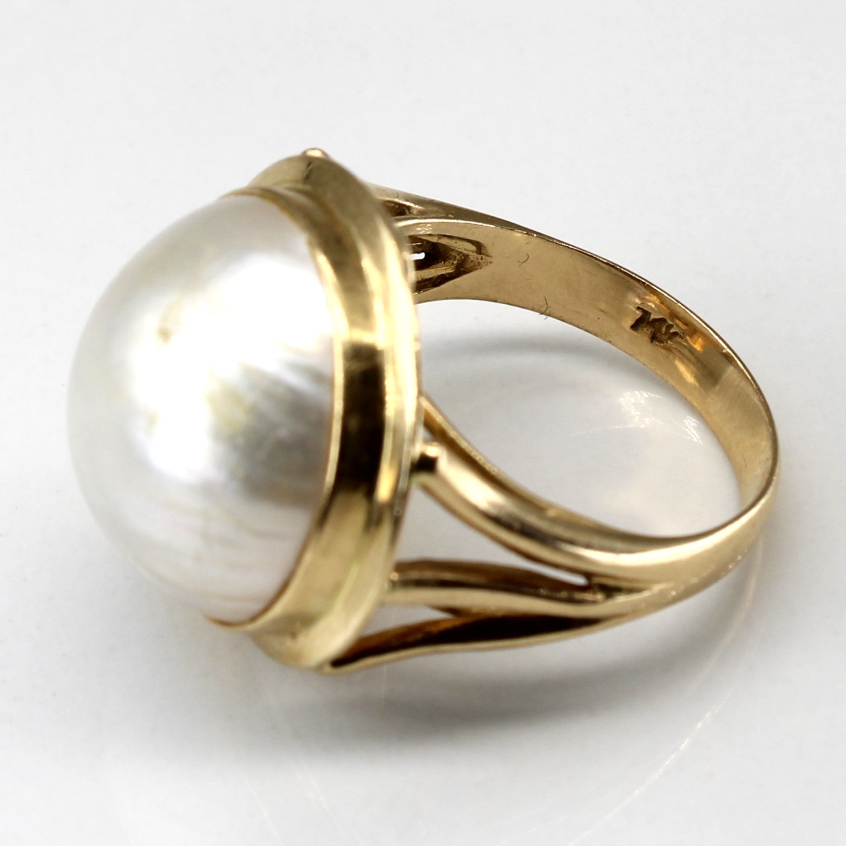 Bezel Set Mabe Pearl Ring | SZ 7 |