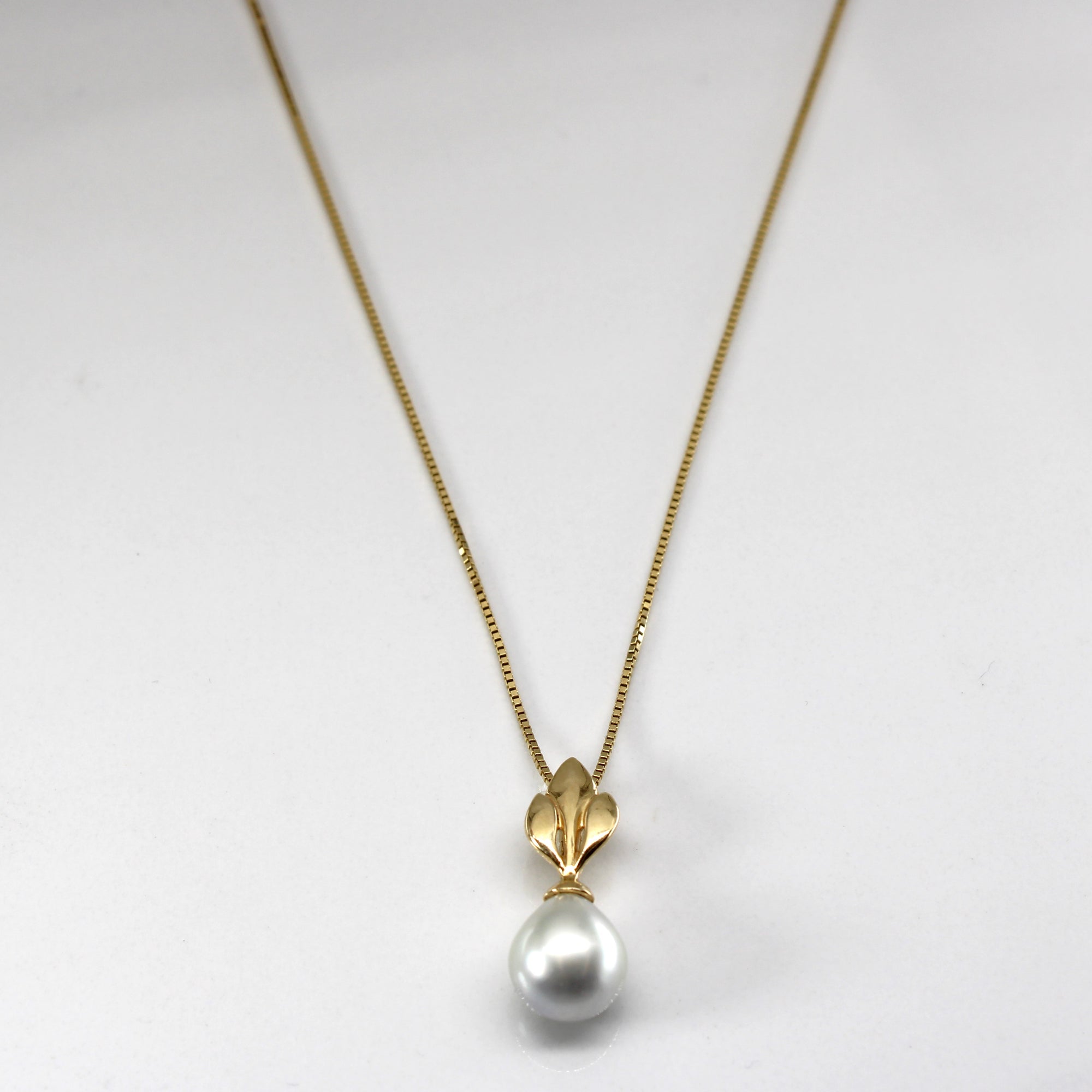 Drop Pearl Pendant Necklace | 16