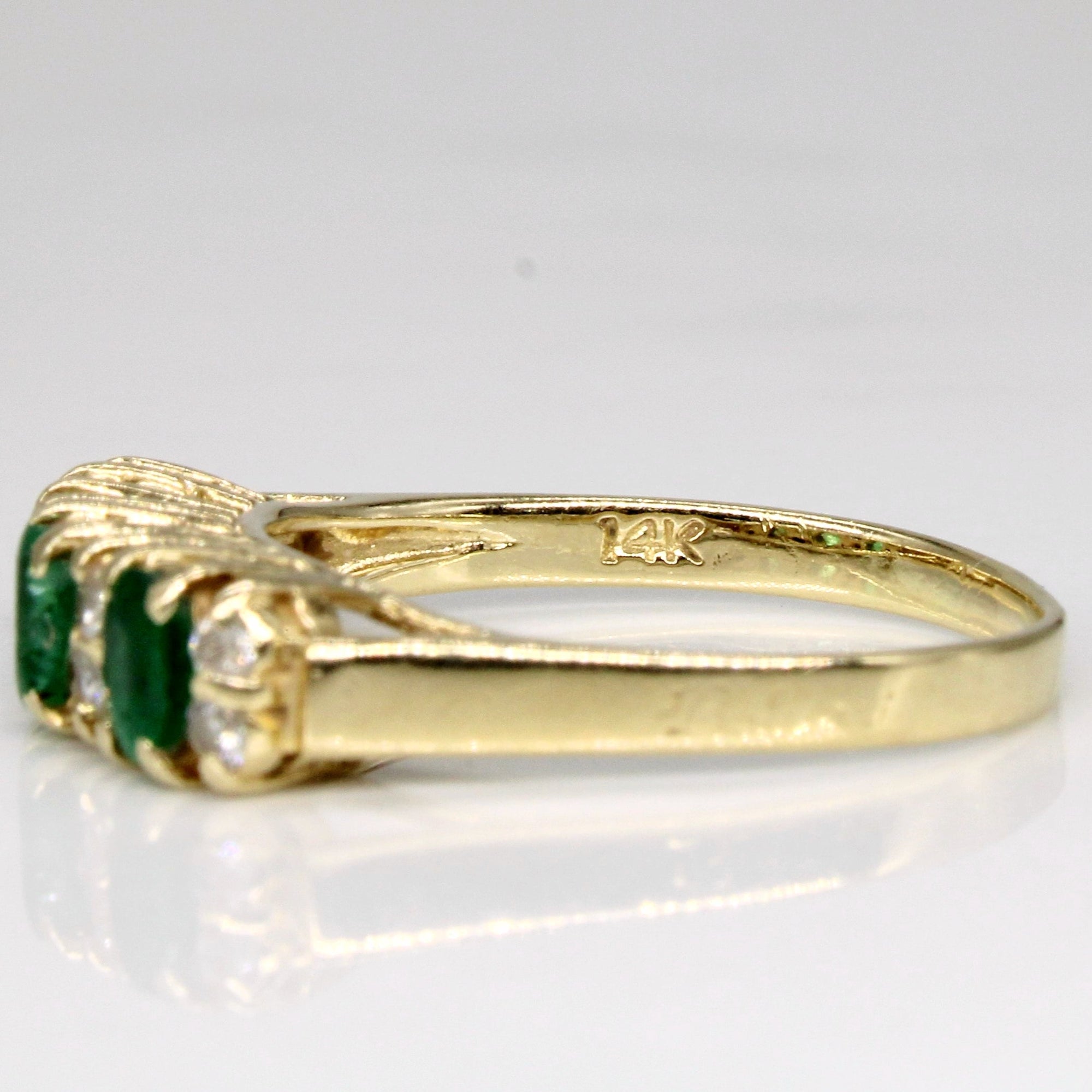 Emerald & Diamond Ring | 0.45ctw, 0.16ctw | SZ 6.5 |
