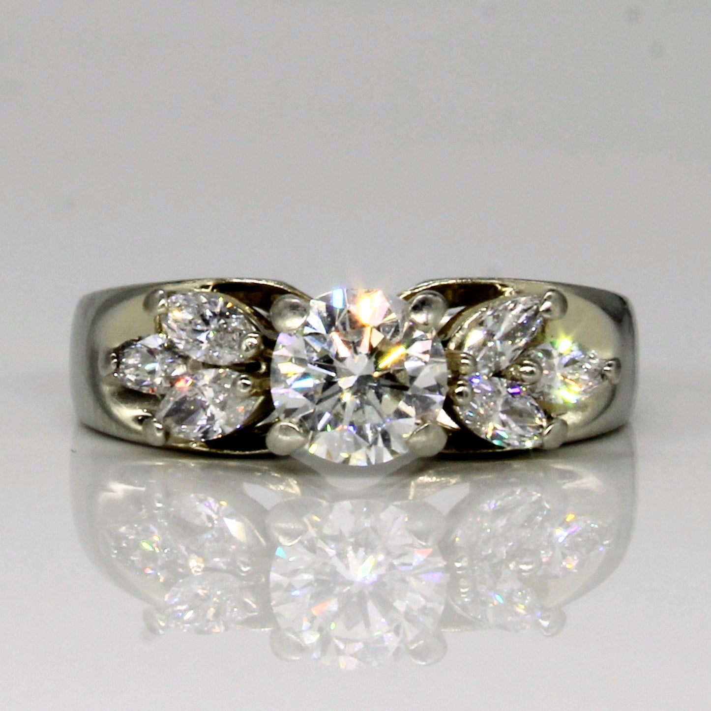 Bague de fiançailles en diamant avec accents marquise | 1,23 ct | Taille 5 | 