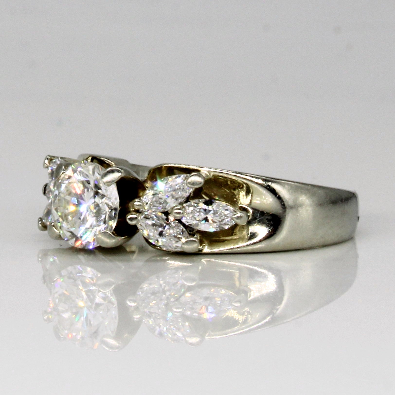 Bague de fiançailles en diamant avec accents marquise | 1,23 ct | Taille 5 | 