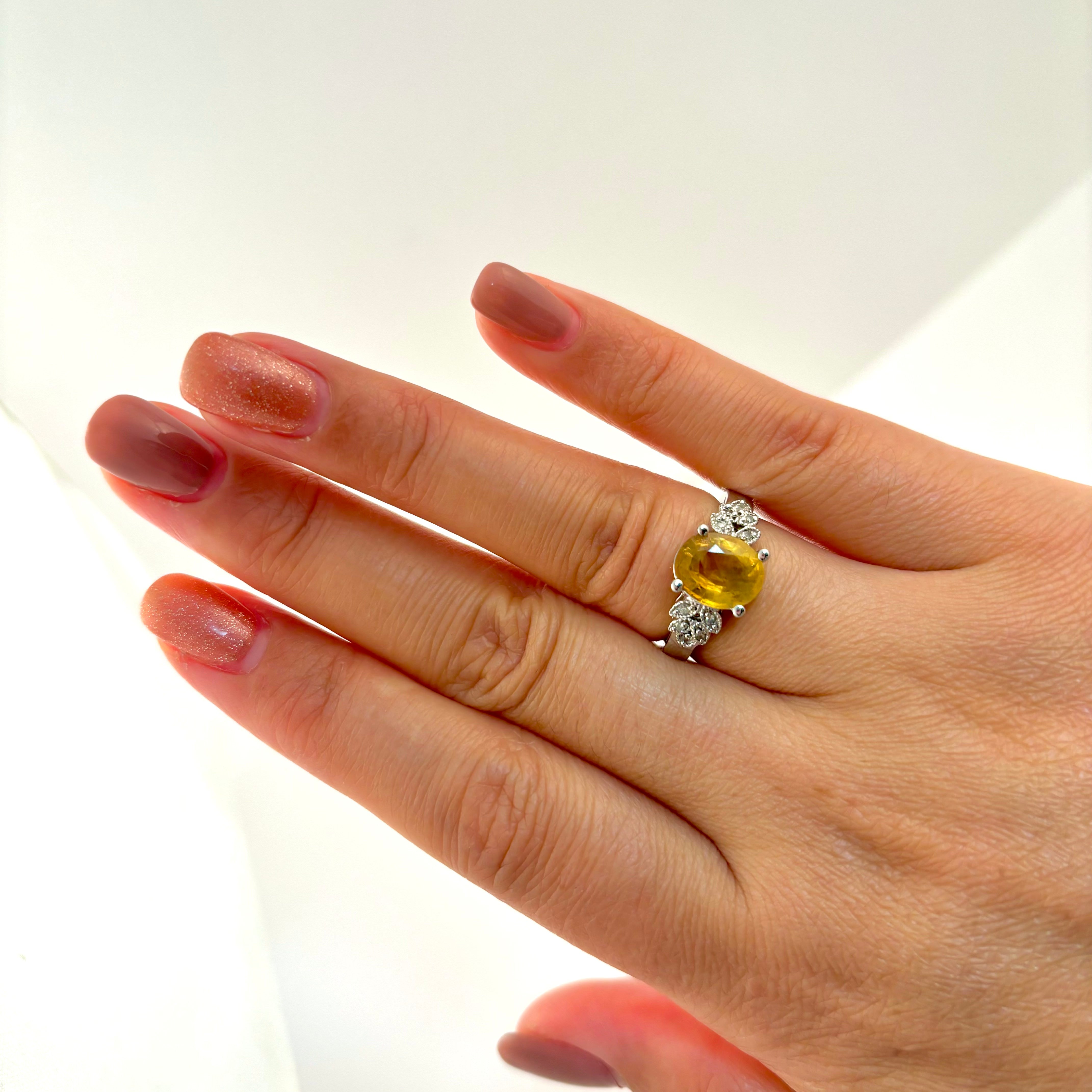 14k White Gold Yellow Sapphire and Diamond Ring | 2.90ct, 0.15ctw | Size 6.25