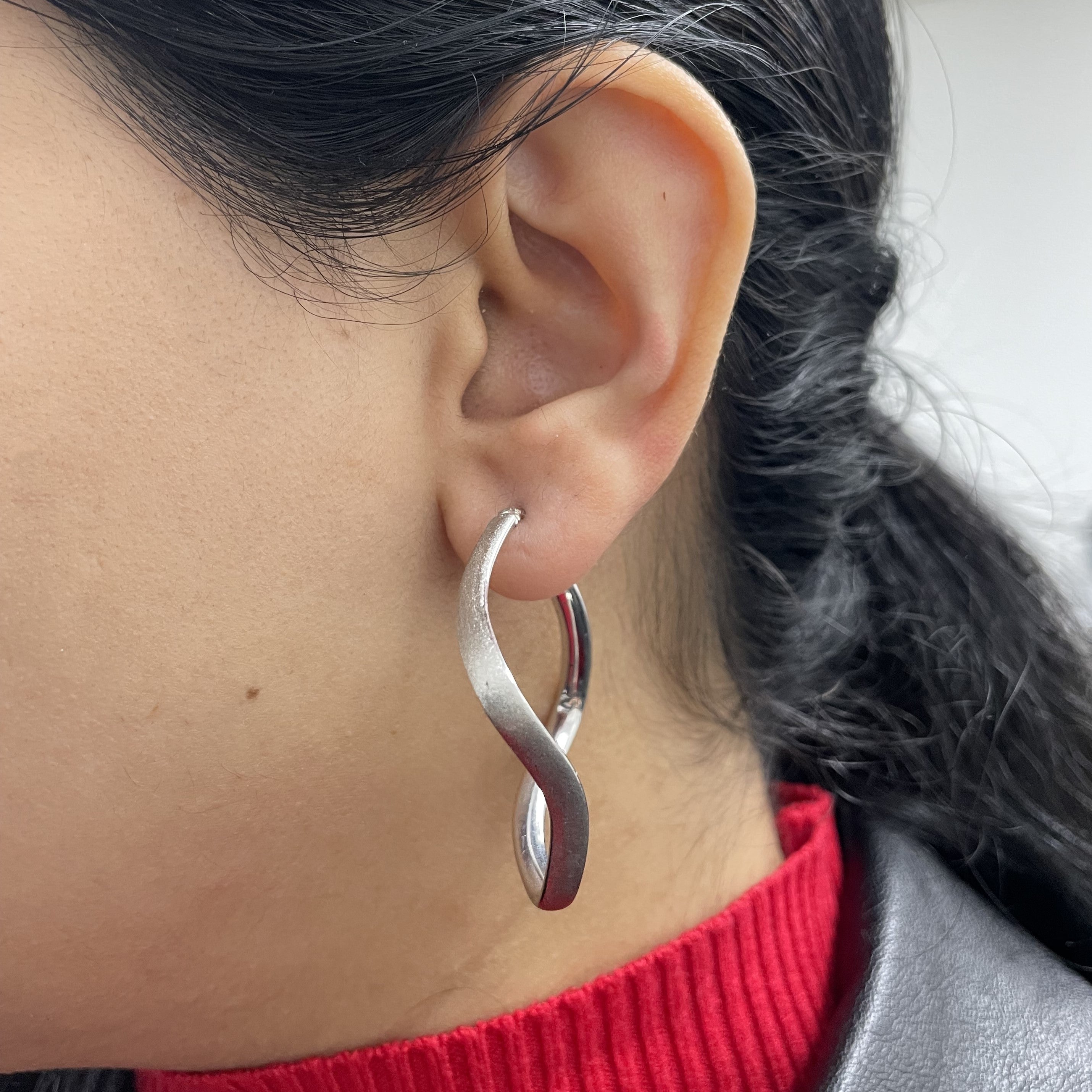 White Gold Wavy Hoop Earrings