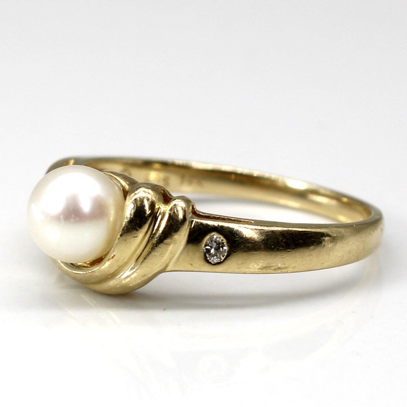 Pearl & Diamond Bypass Ring | 0.01ct | SZ 6.5 |