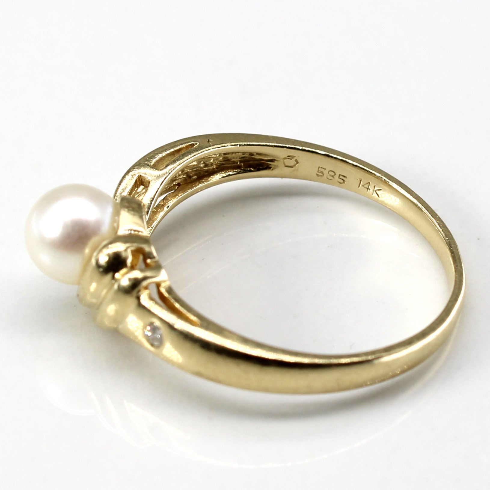 Pearl & Diamond Bypass Ring | 0.01ct | SZ 6.5 |