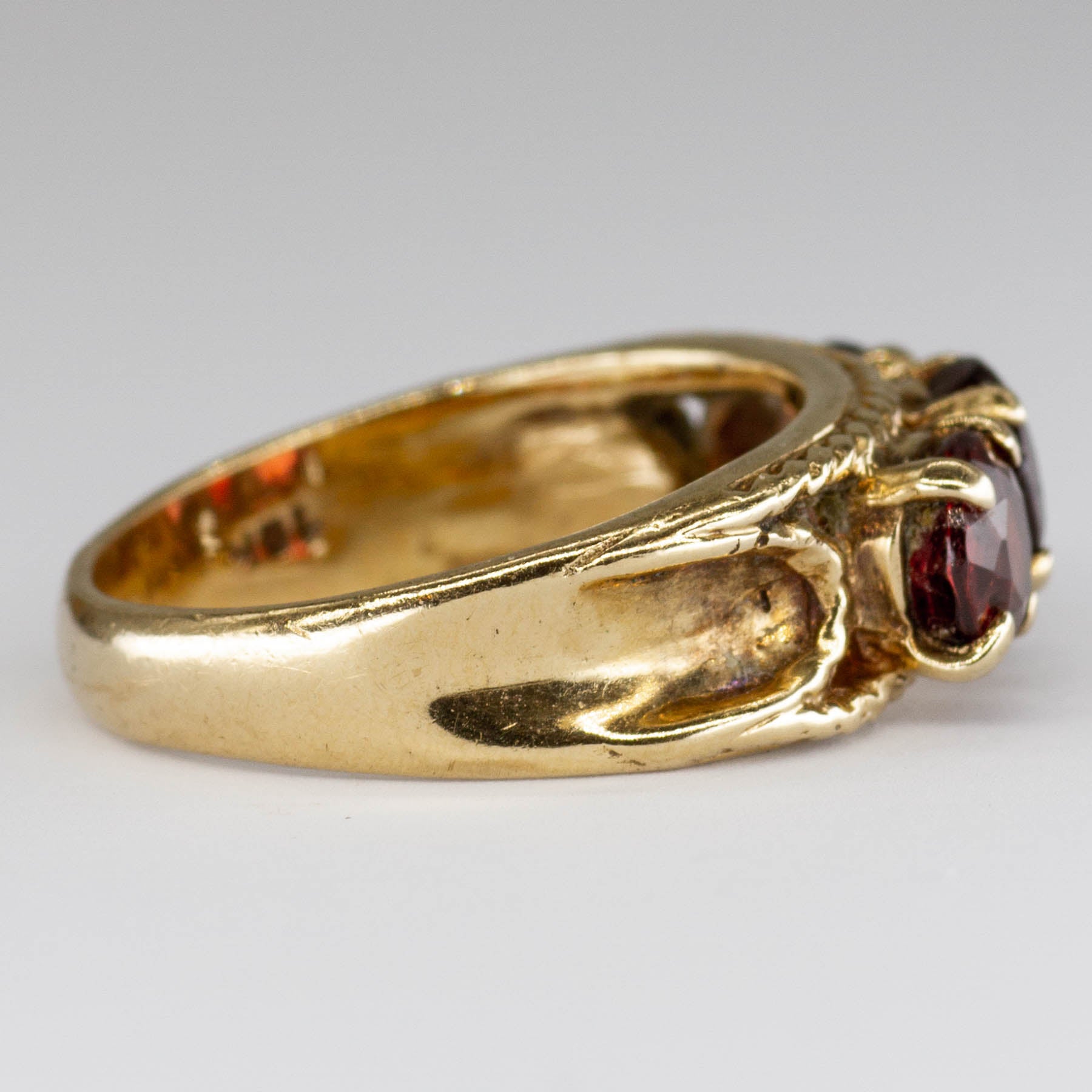 Garnet Three Stone 10K Gold Ring | 1.5 ctw | SZ 7.75 |