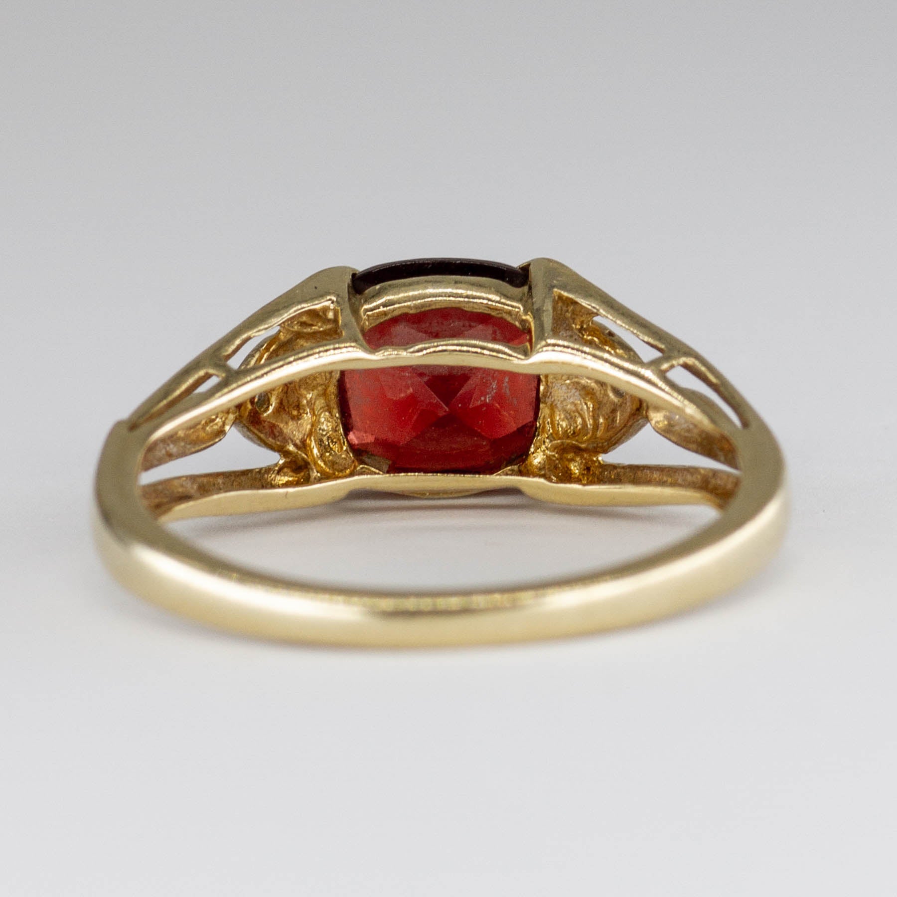 Bague Grenat et Diamant | 1,4 ct, 0,01 ct | Taille 6,5 | 