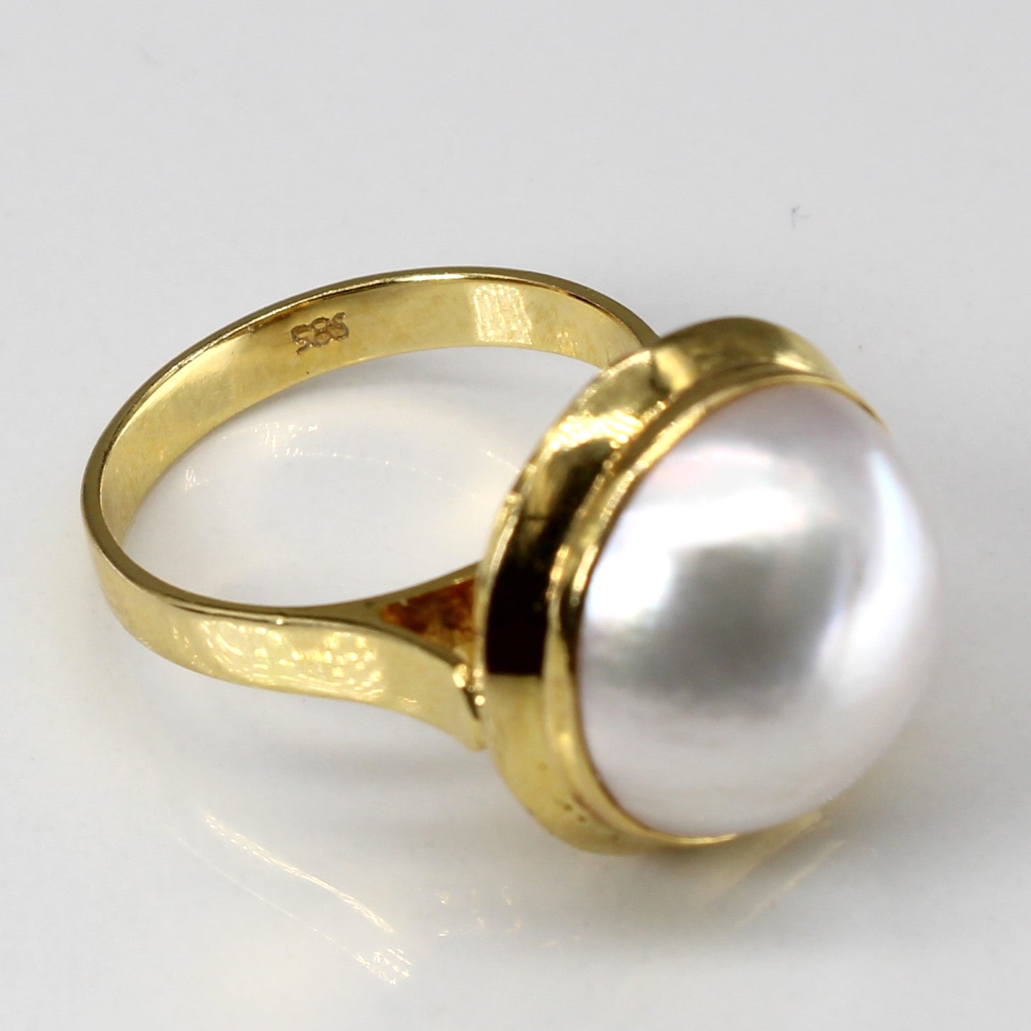 Bezel Set Pearl Ring | SZ 6.75 |