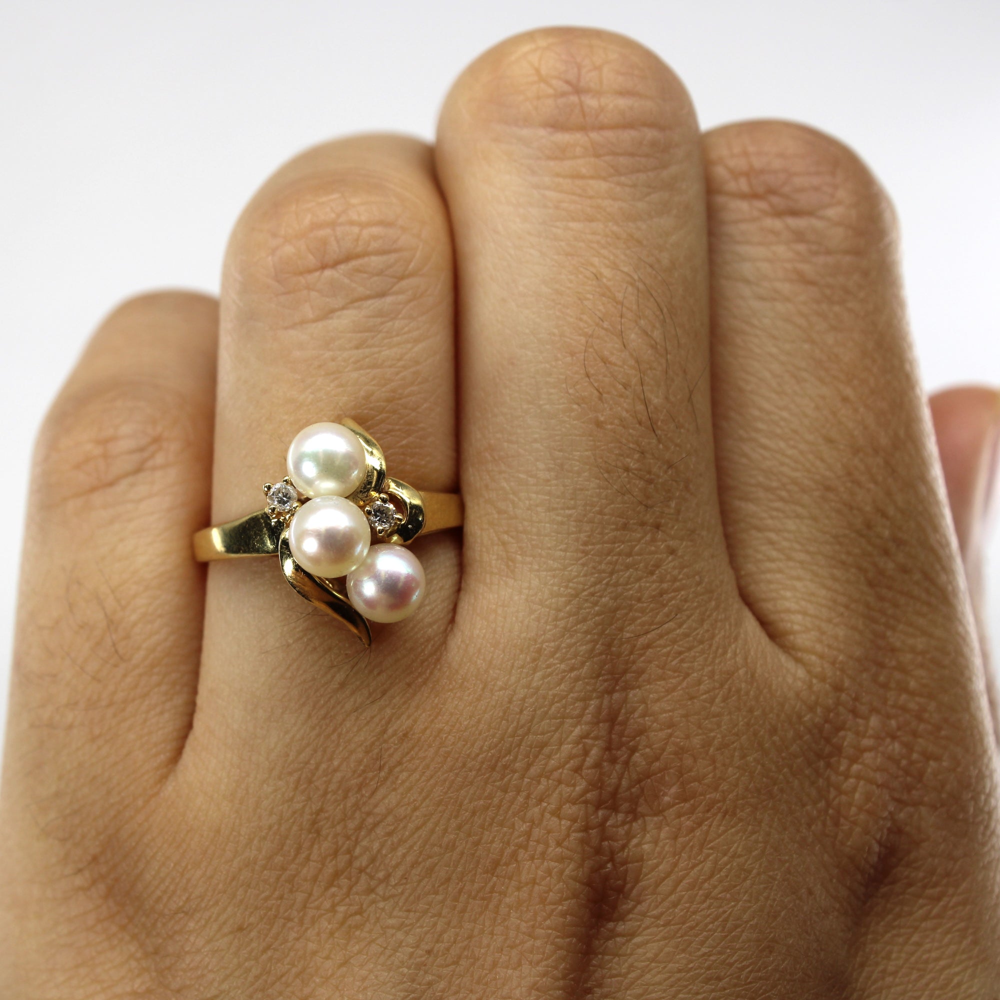 Bypass Pearl & Diamond Ring | 0.04ctw | SZ 6 |