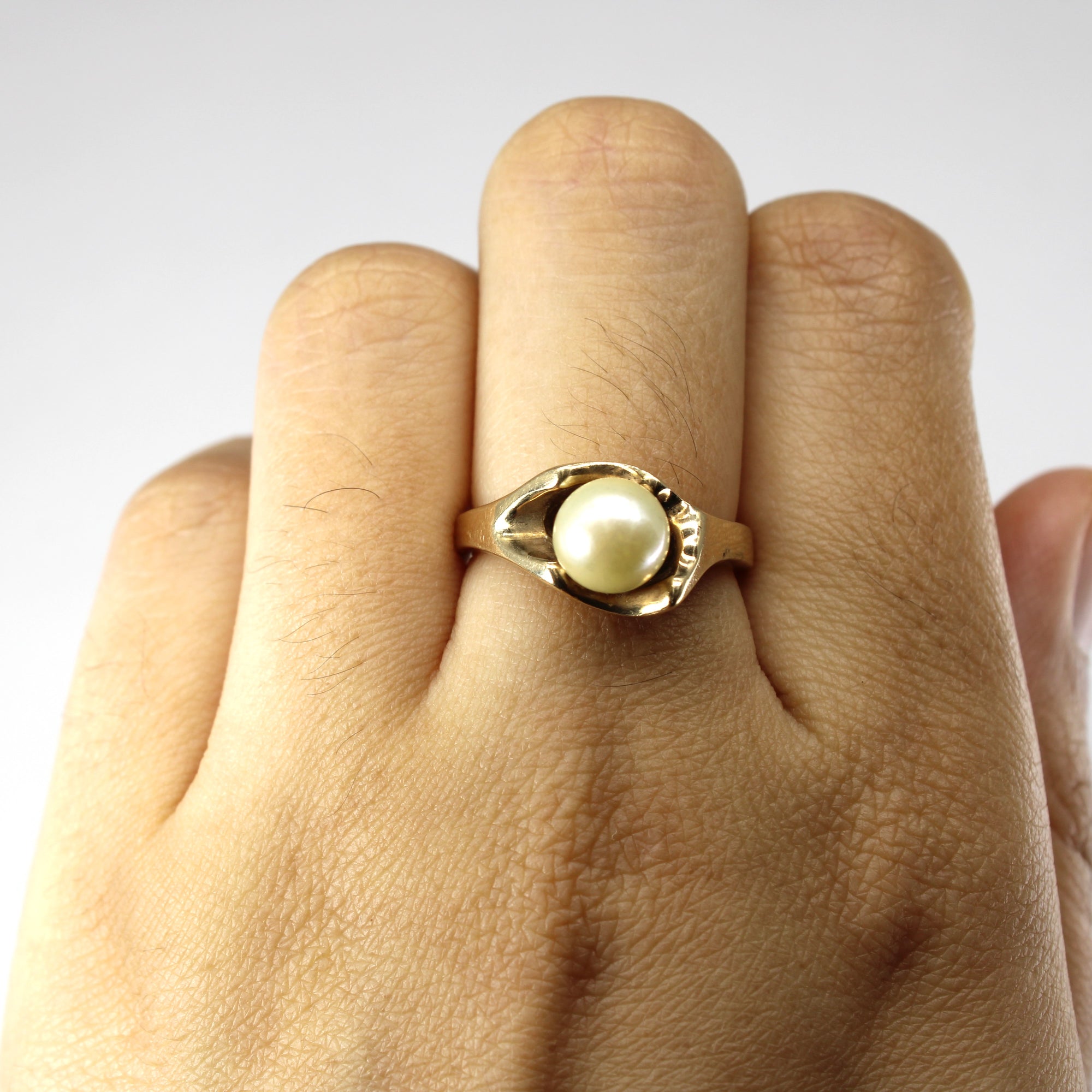 Pearl Gold Ring | SZ 6.75 |