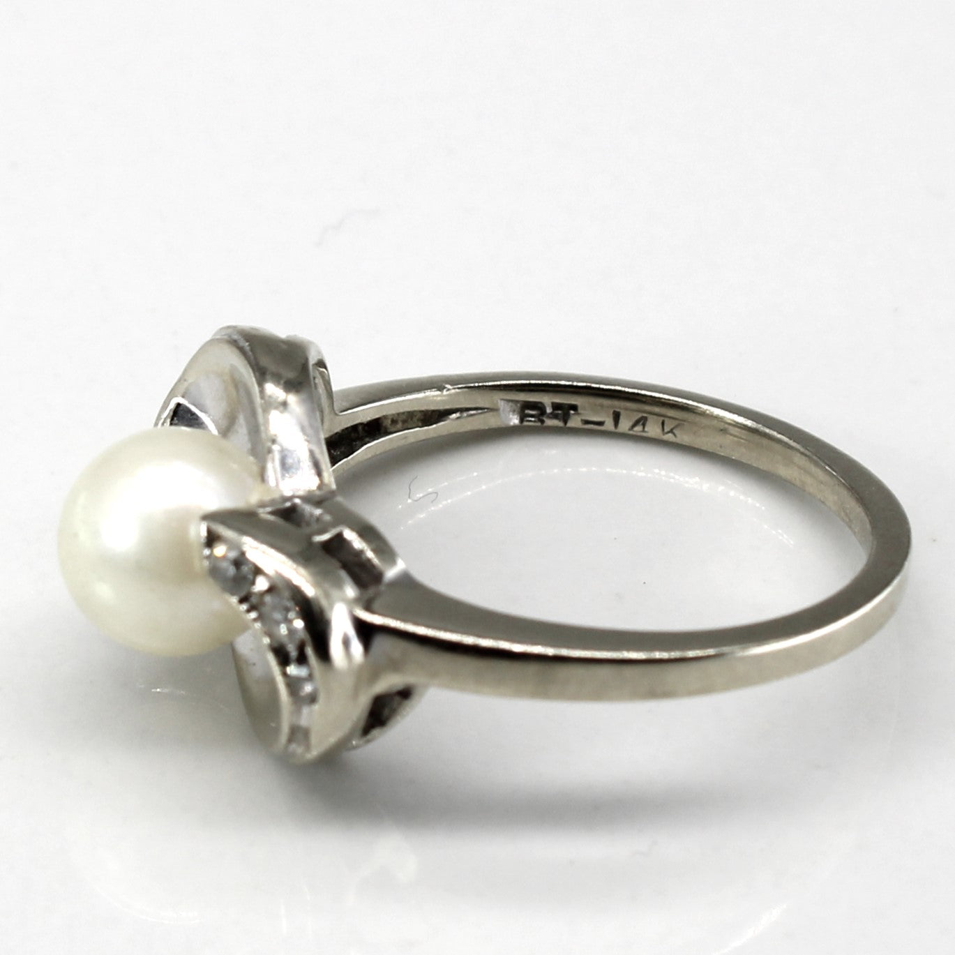 Bypass Pearl & Diamond Ring | 0.05ctw | SZ 6 |