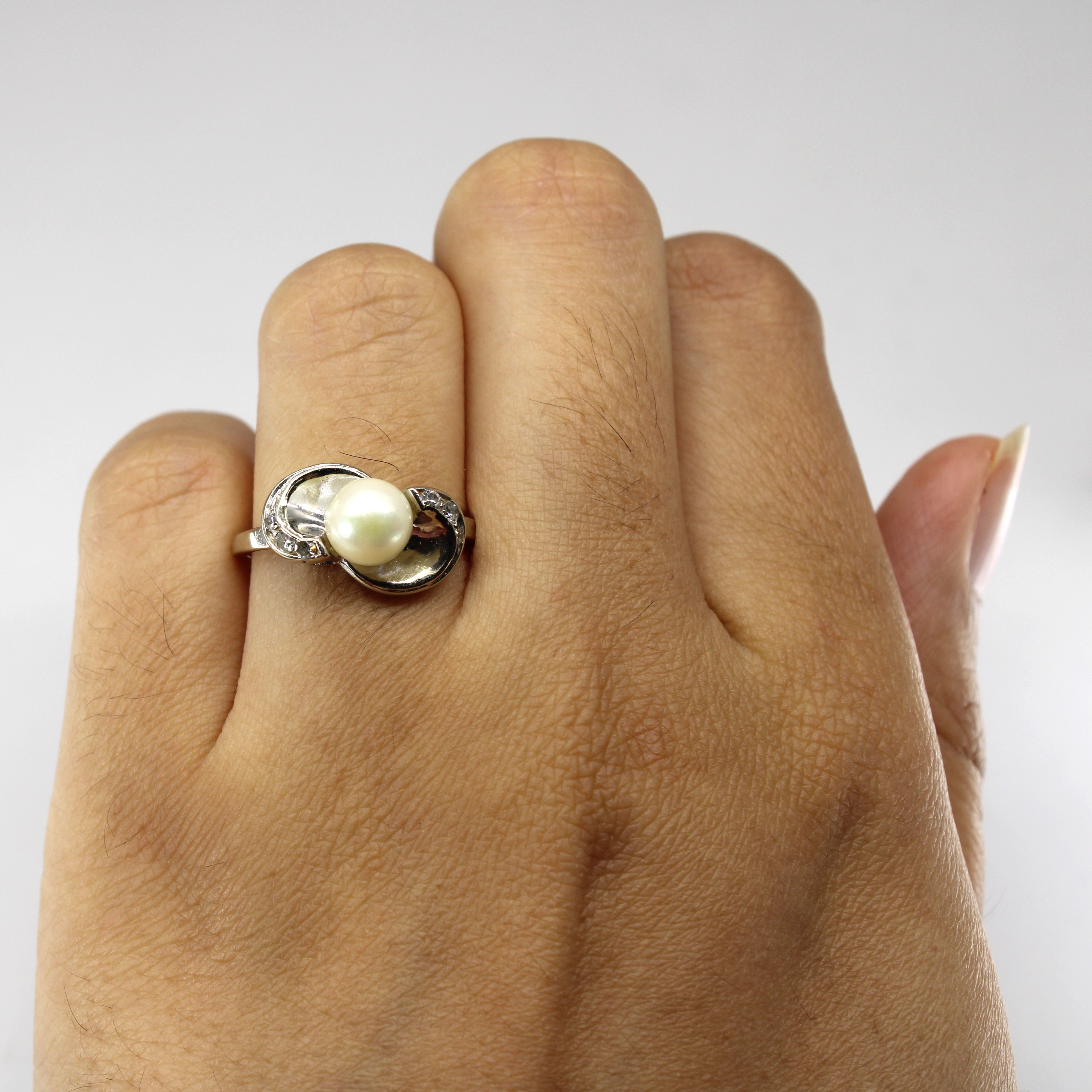 Bypass Pearl & Diamond Ring | 0.05ctw | SZ 6 |
