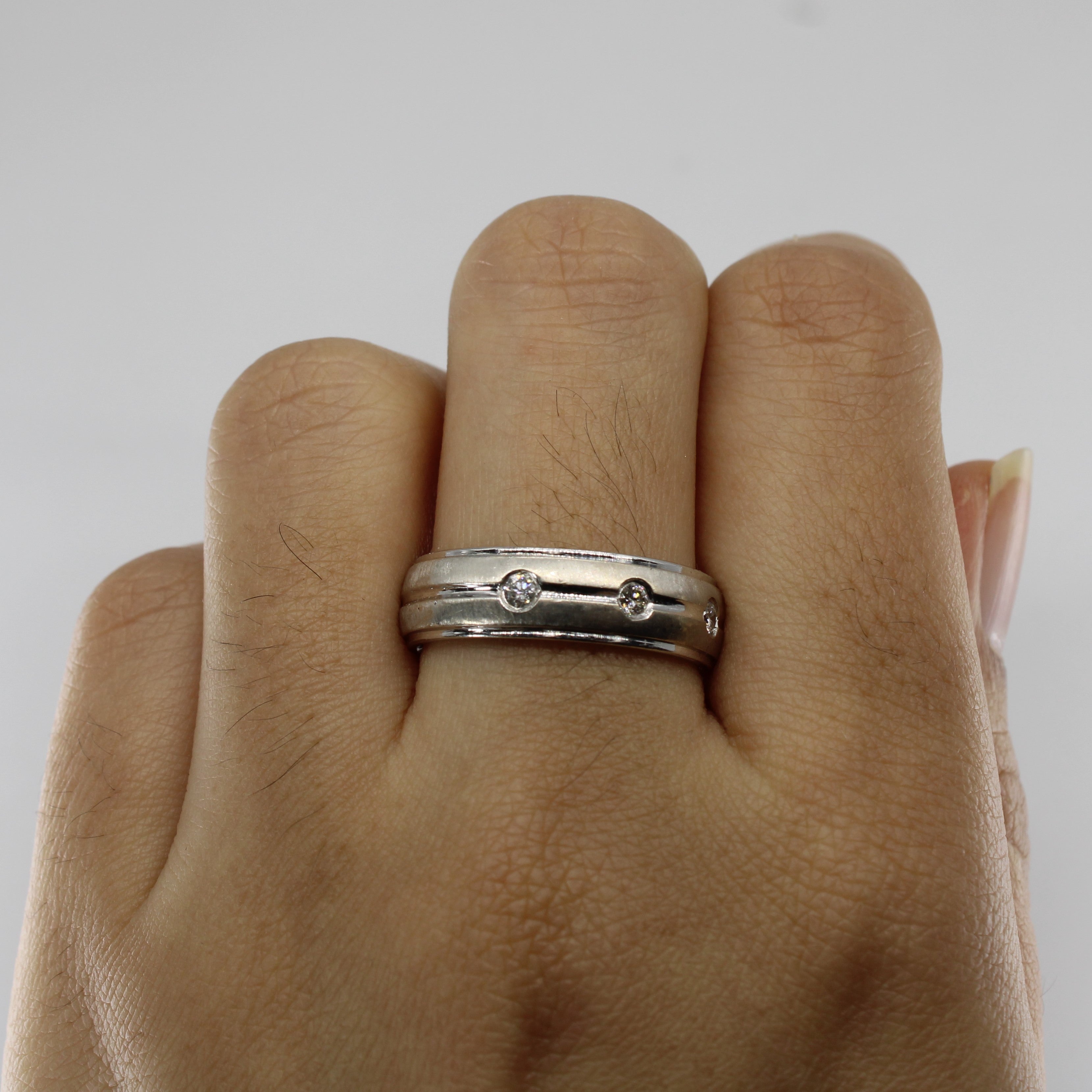 Diamond Flush Set  White 14k Gold Band | 0.2 ctw | SZ 8.25 |