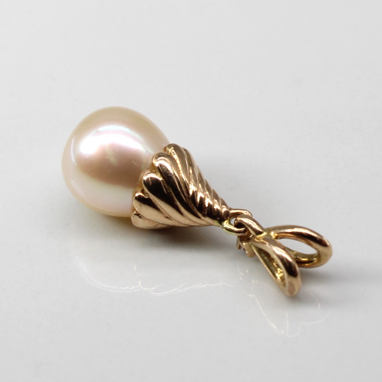 Pearl Drop Pendant with Diamond | 0.02ct |