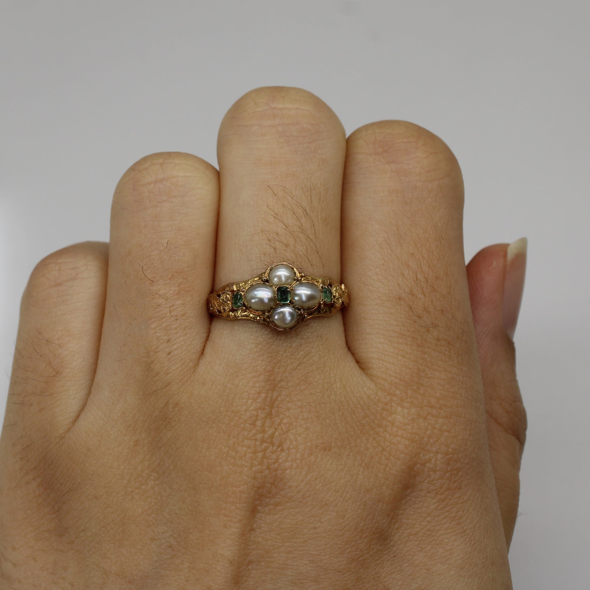 Pearl Cabochon & Emerald 14k Ring | 1.0 ctw, 0.12ctw | SZ 8 |
