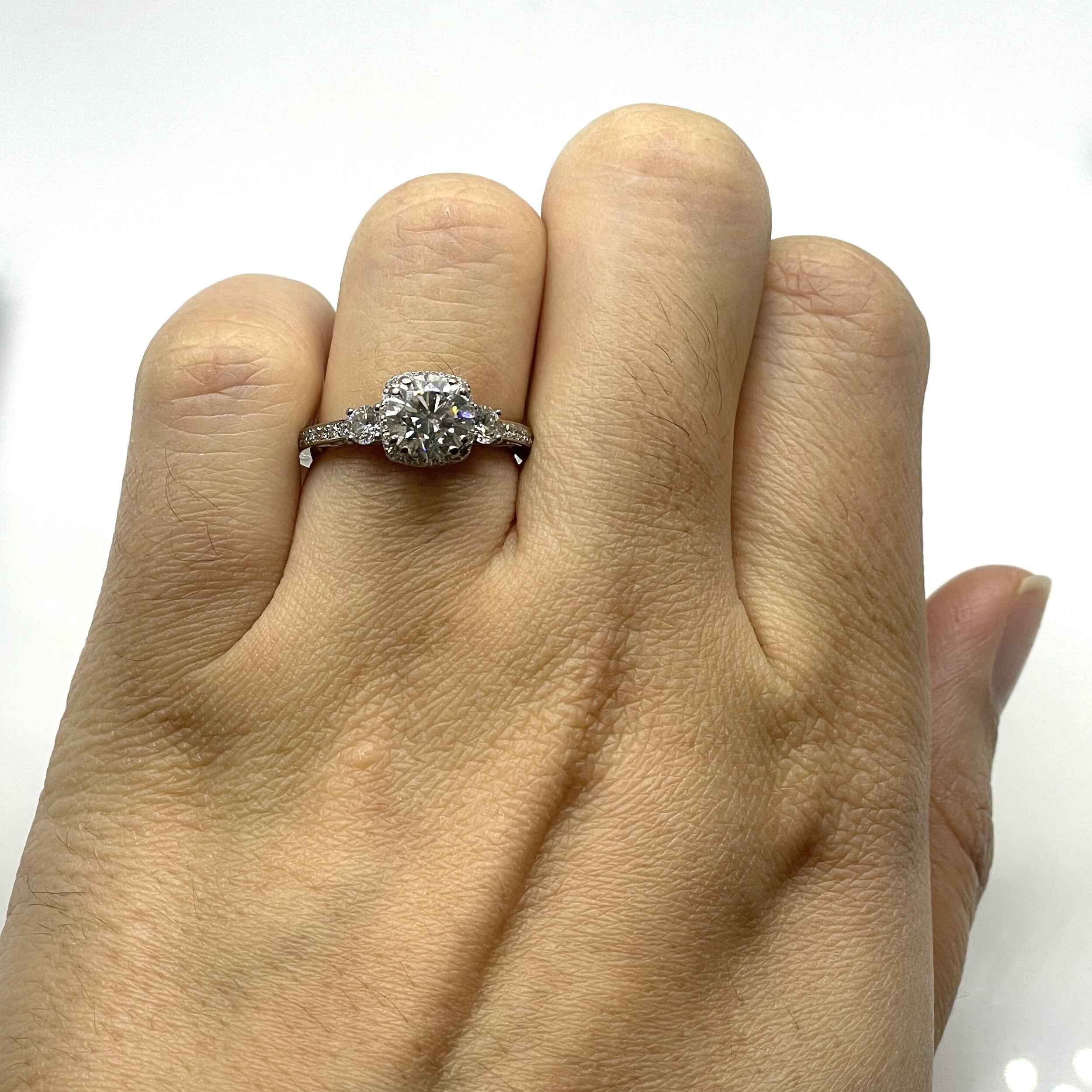 Halo Diamond Engagement Ring | 1.40ctw SI1/SI2 H/I | SZ 5.5 |
