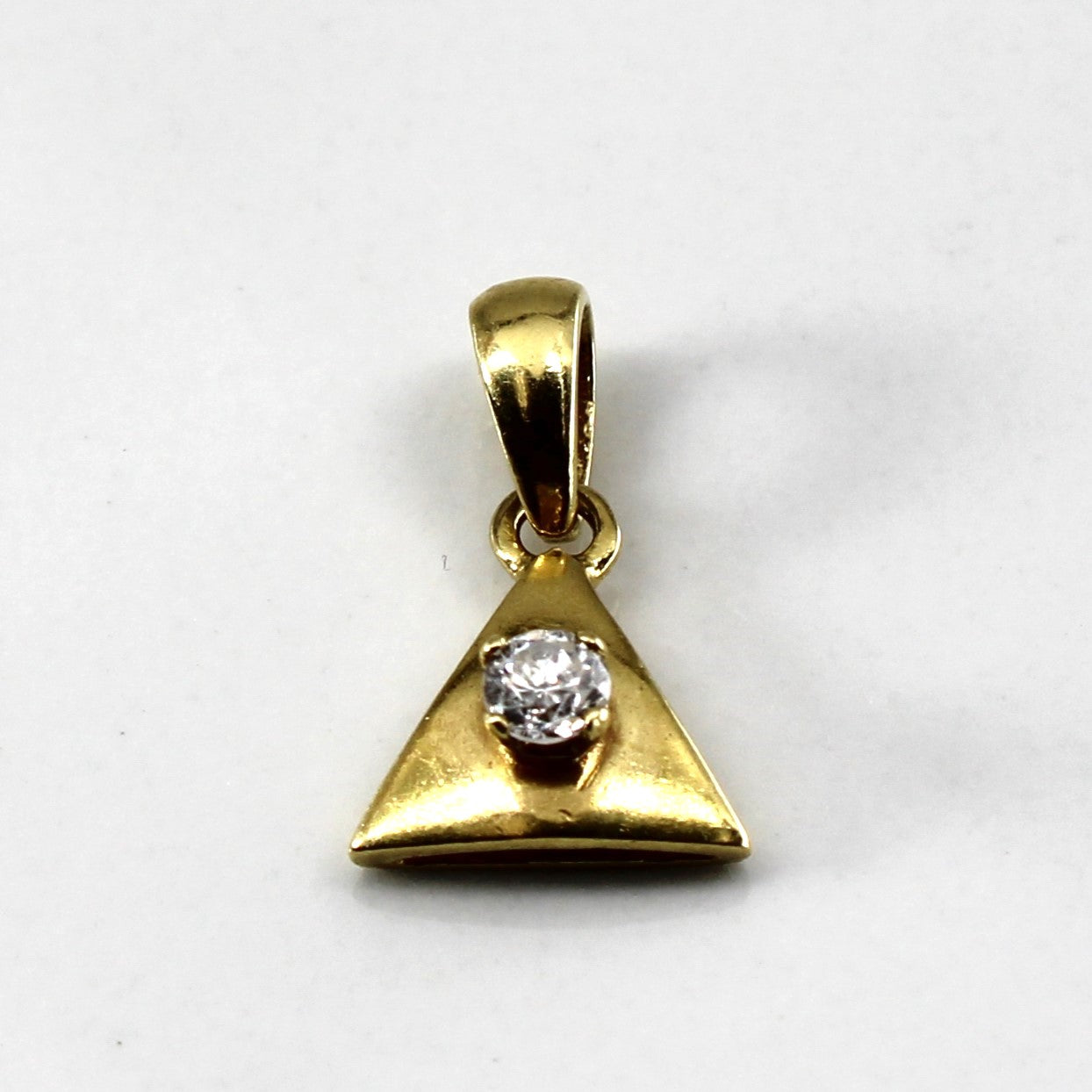 Pendentif solitaire en or et diamant triangulaire | 0,07 ct | 