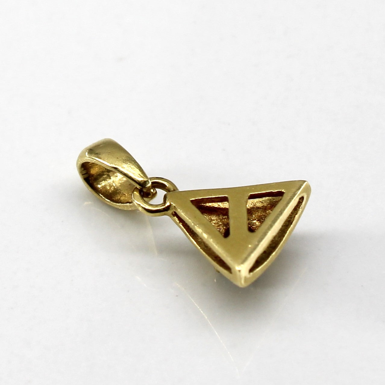 Pendentif solitaire en or et diamant triangulaire | 0,07 ct | 