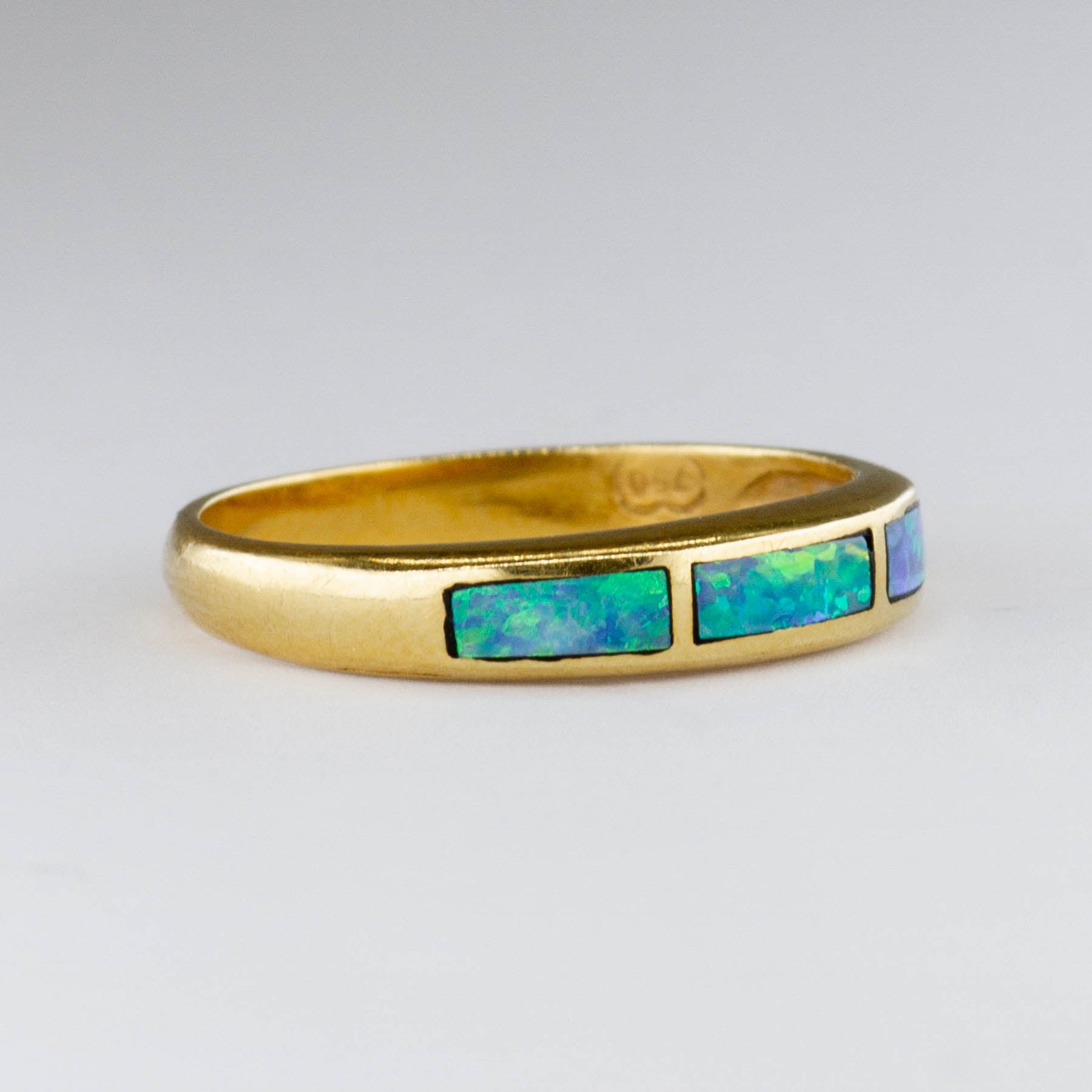 18k Opal Inlay Ring | 0.15 ctw | SZ 4.5 |