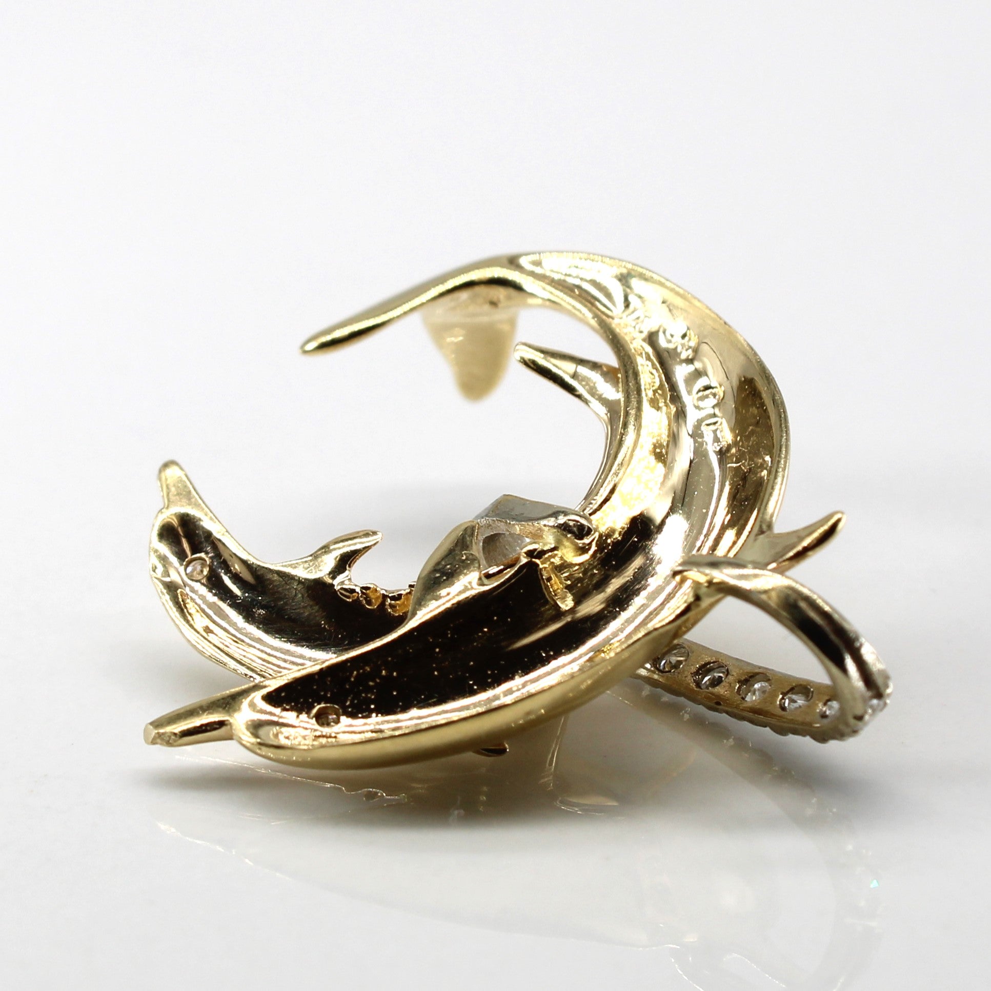 Dolphin Diamond Pendant | 0.14ctw |