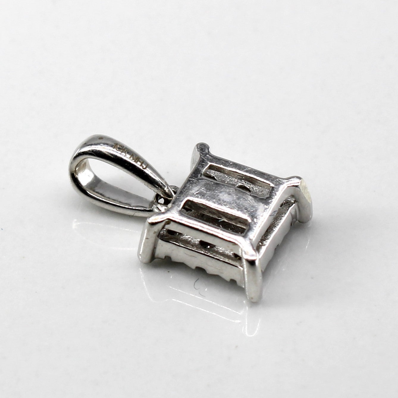 Cluster Diamond Pendant | 0.27ctw |