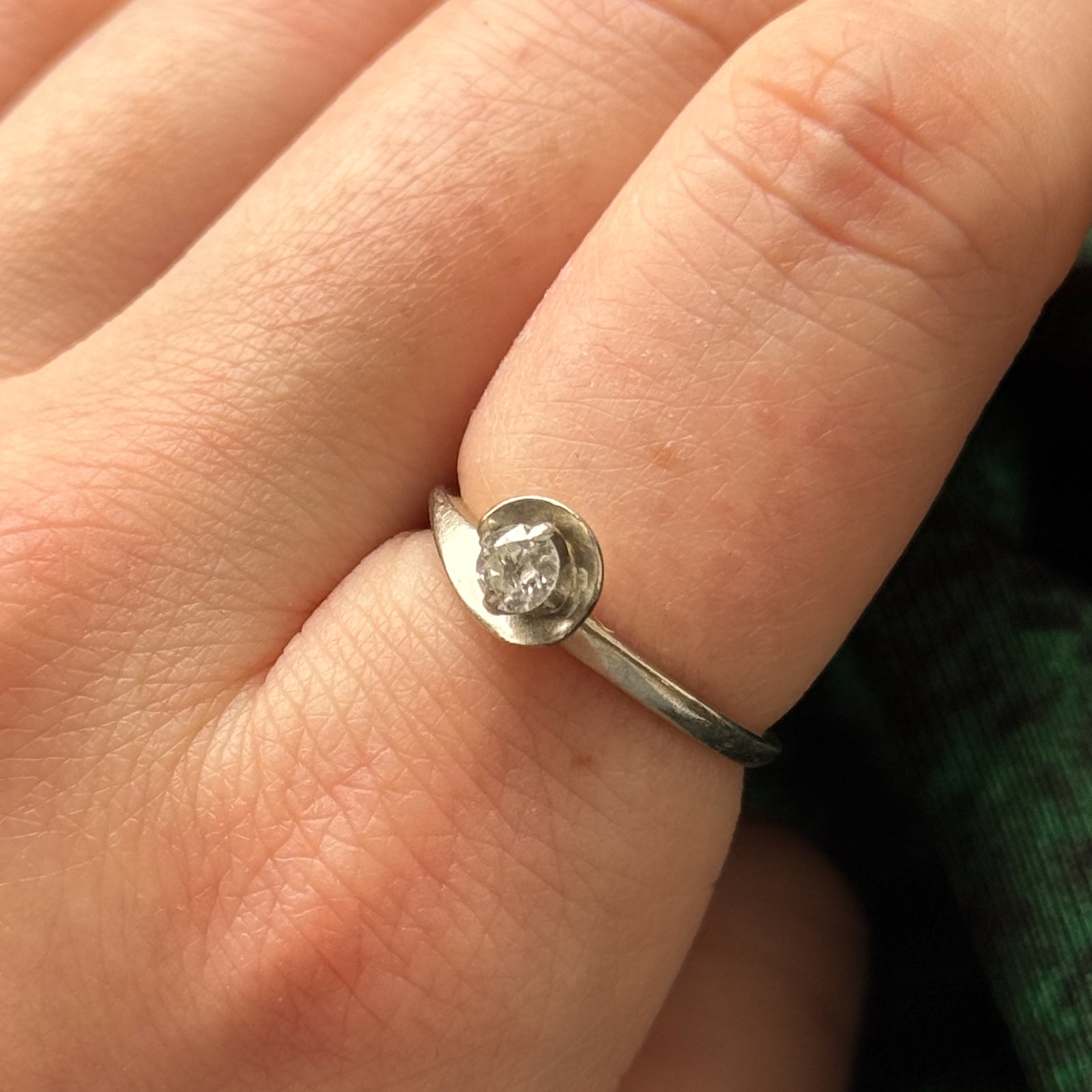 Illusion Set Diamond Ring | 0.17ct | SZ 6.75 |