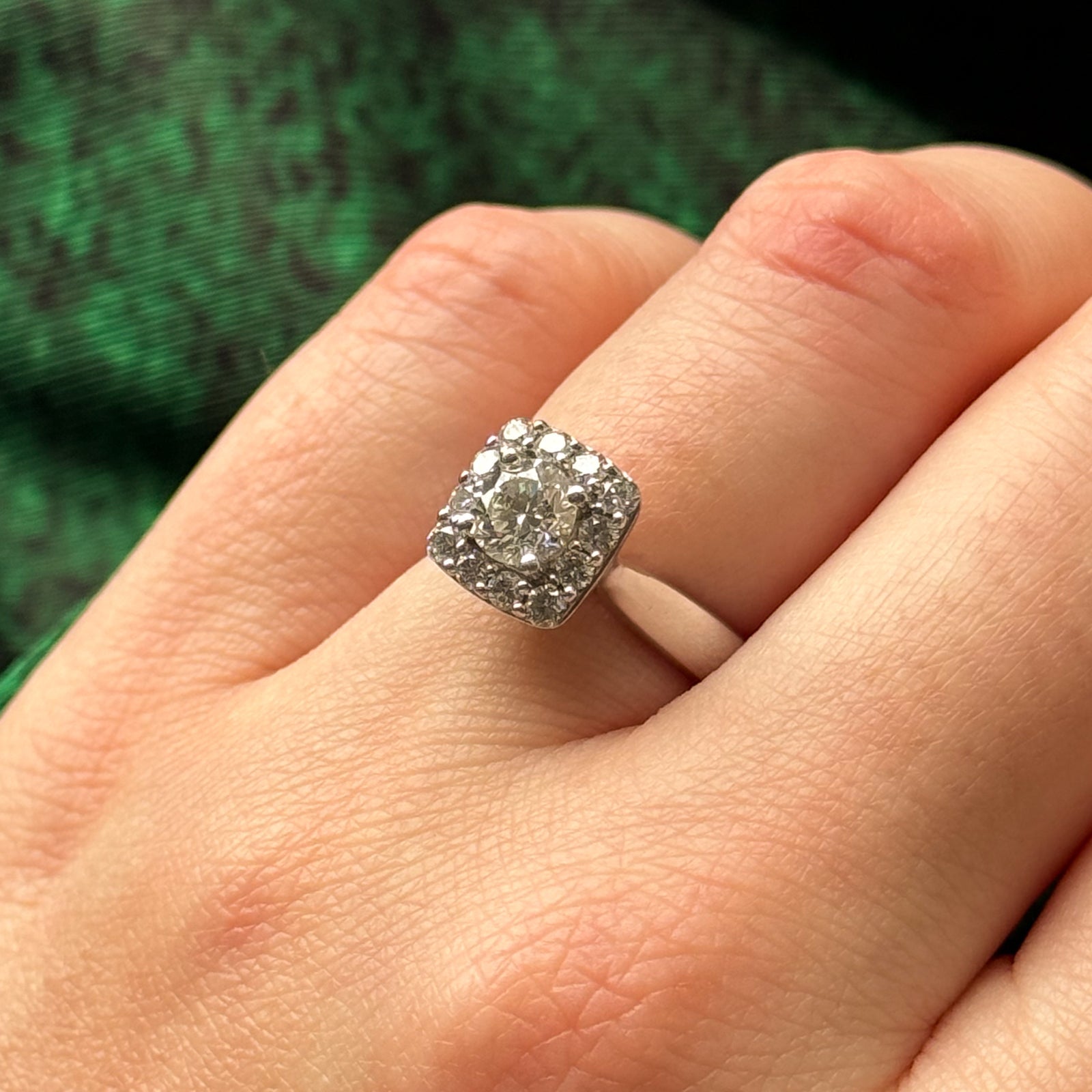 Diamond Halo Engagement Ring | 0.86ctw | SZ 4.25 |