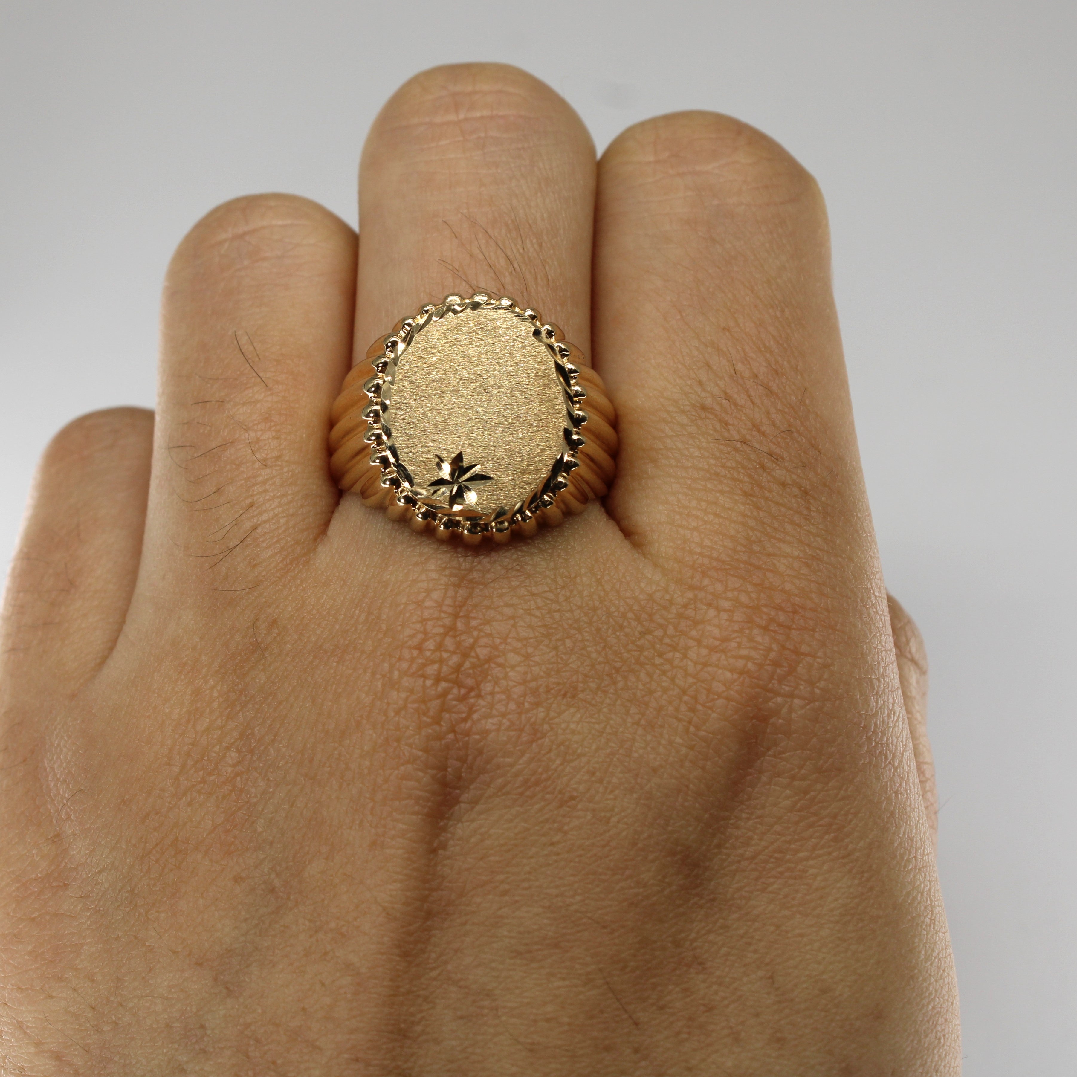 Yellow Gold Signet Ring | SZ 9.5 |