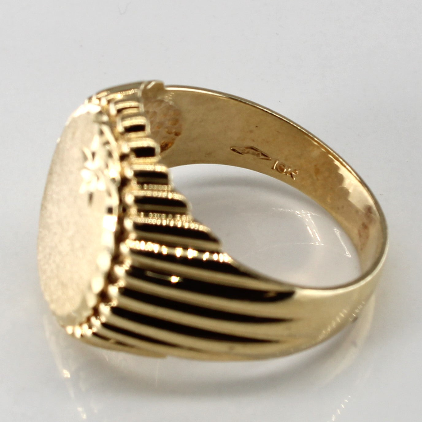 Yellow Gold Signet Ring | SZ 9.5 |