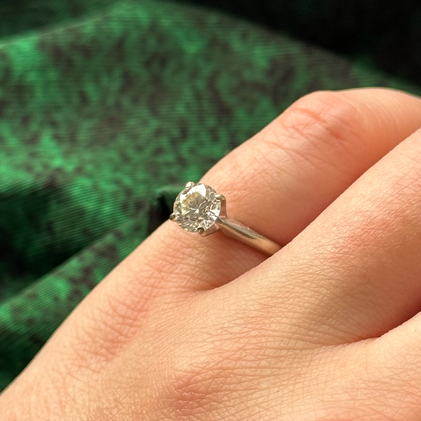 Cathedral Set Diamond Engagement Ring | 0.90ct I1 J | SZ 3.75 |