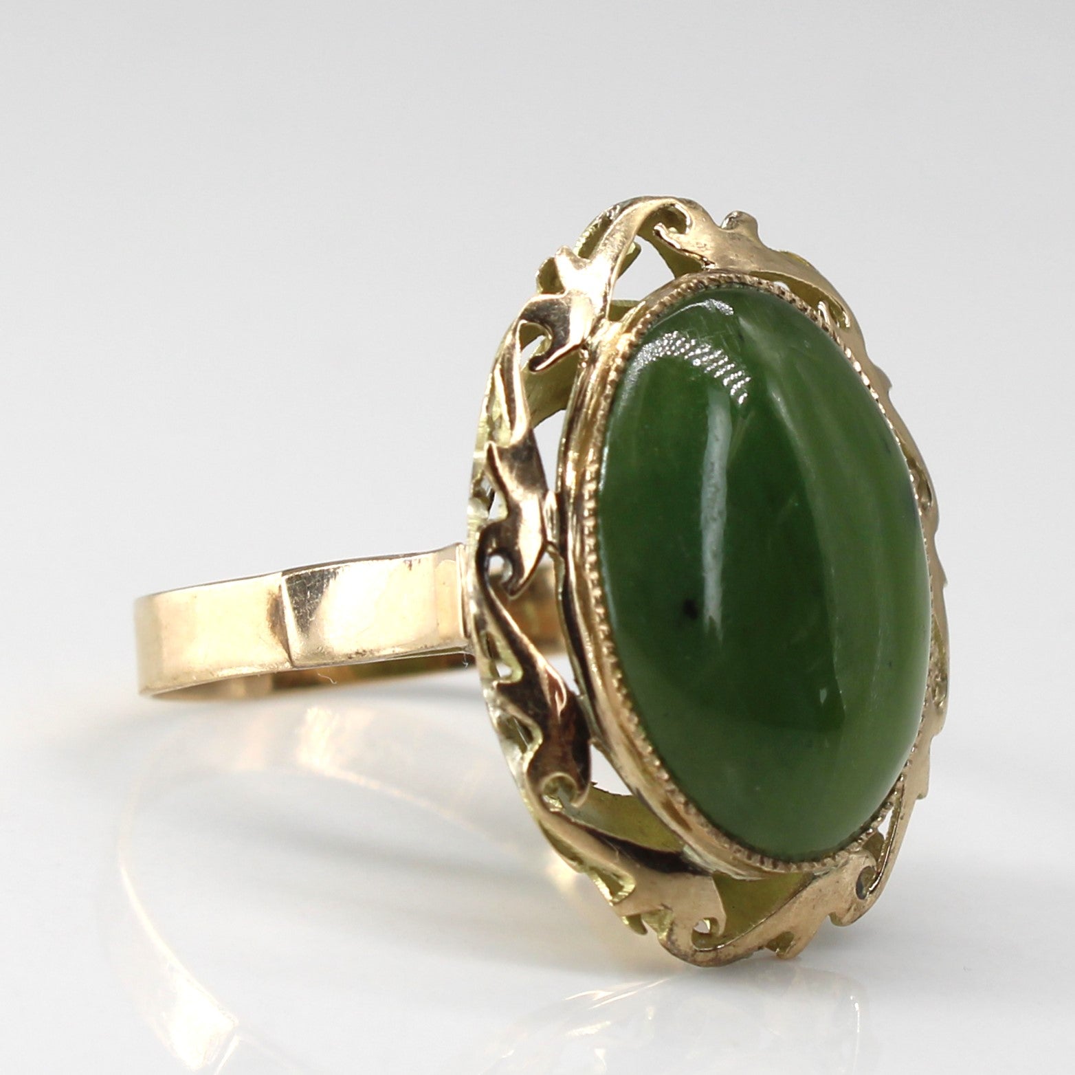 Bezel Set Jade Ring | 4.60ct | SZ 7 |
