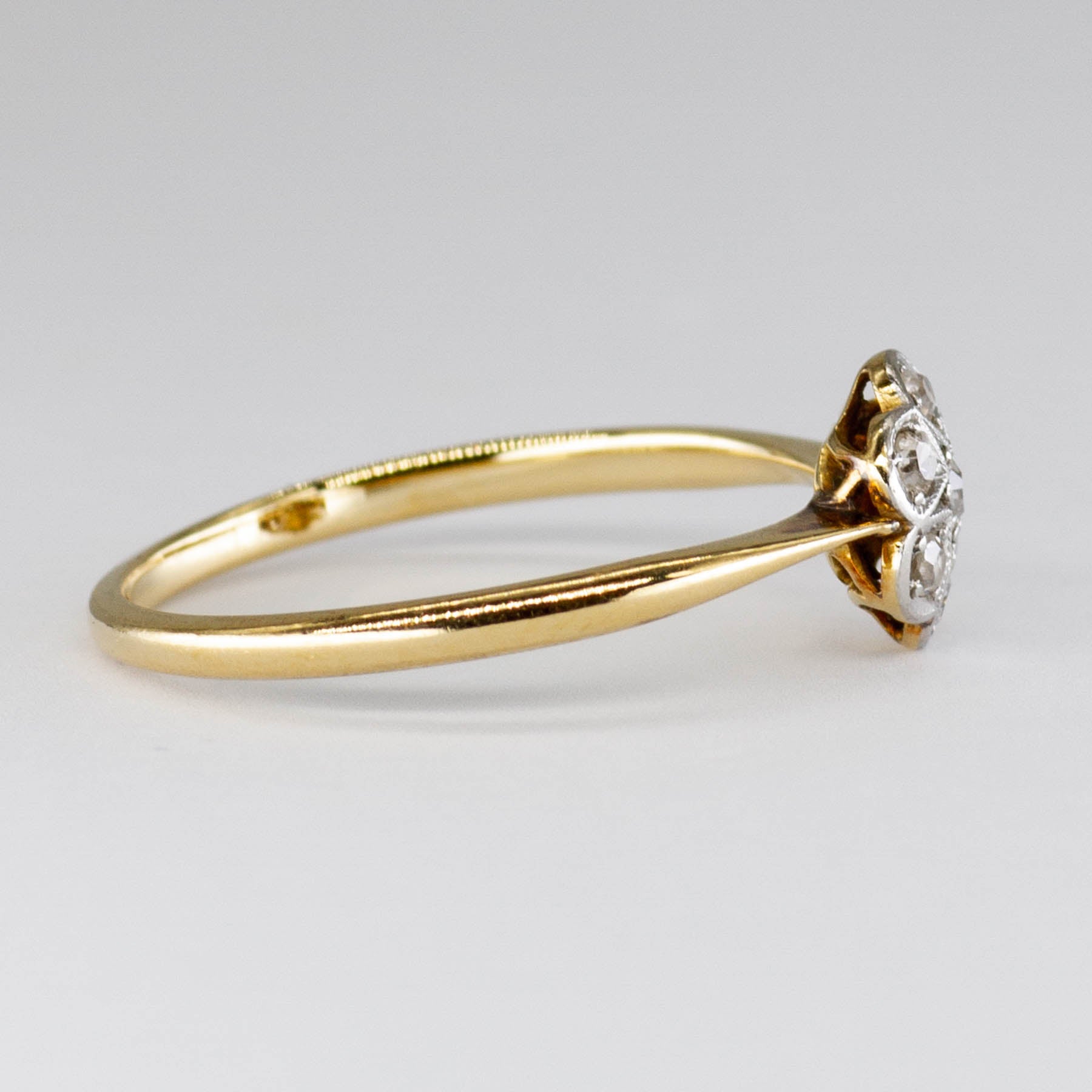 Edwardian Diamond Daisy ring in 18k and Platinum| 0.11ctw | SZ 6.25 |